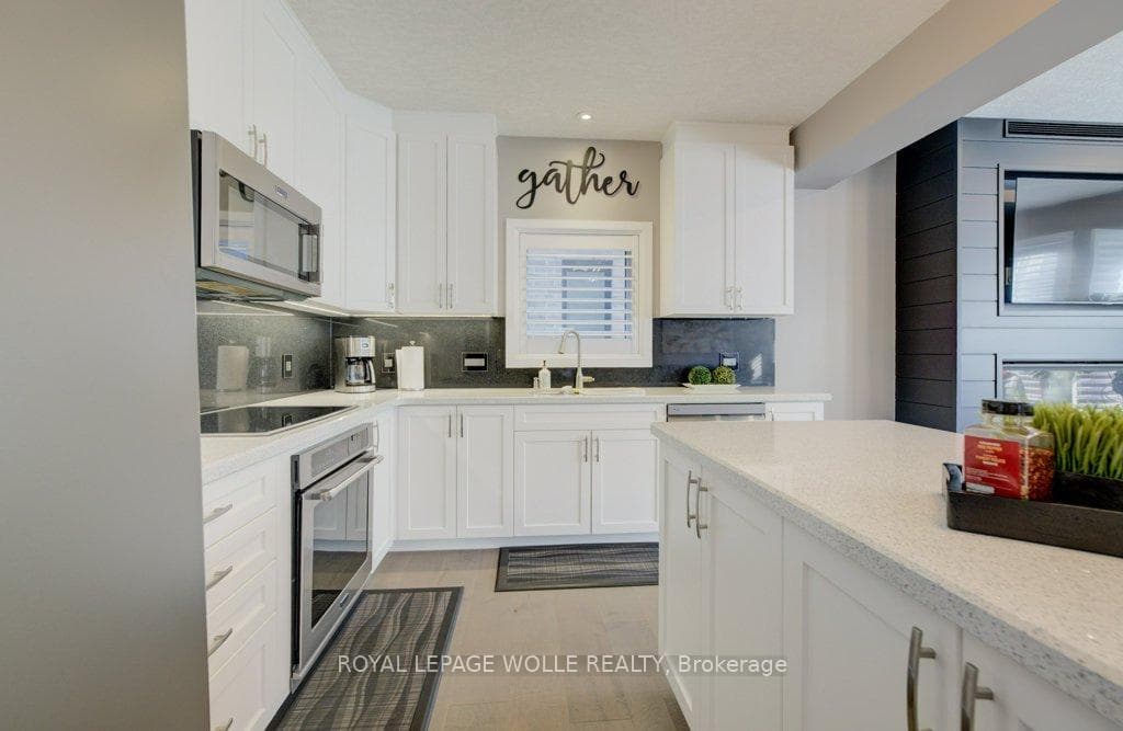 43 Greyhawk Street photo 14