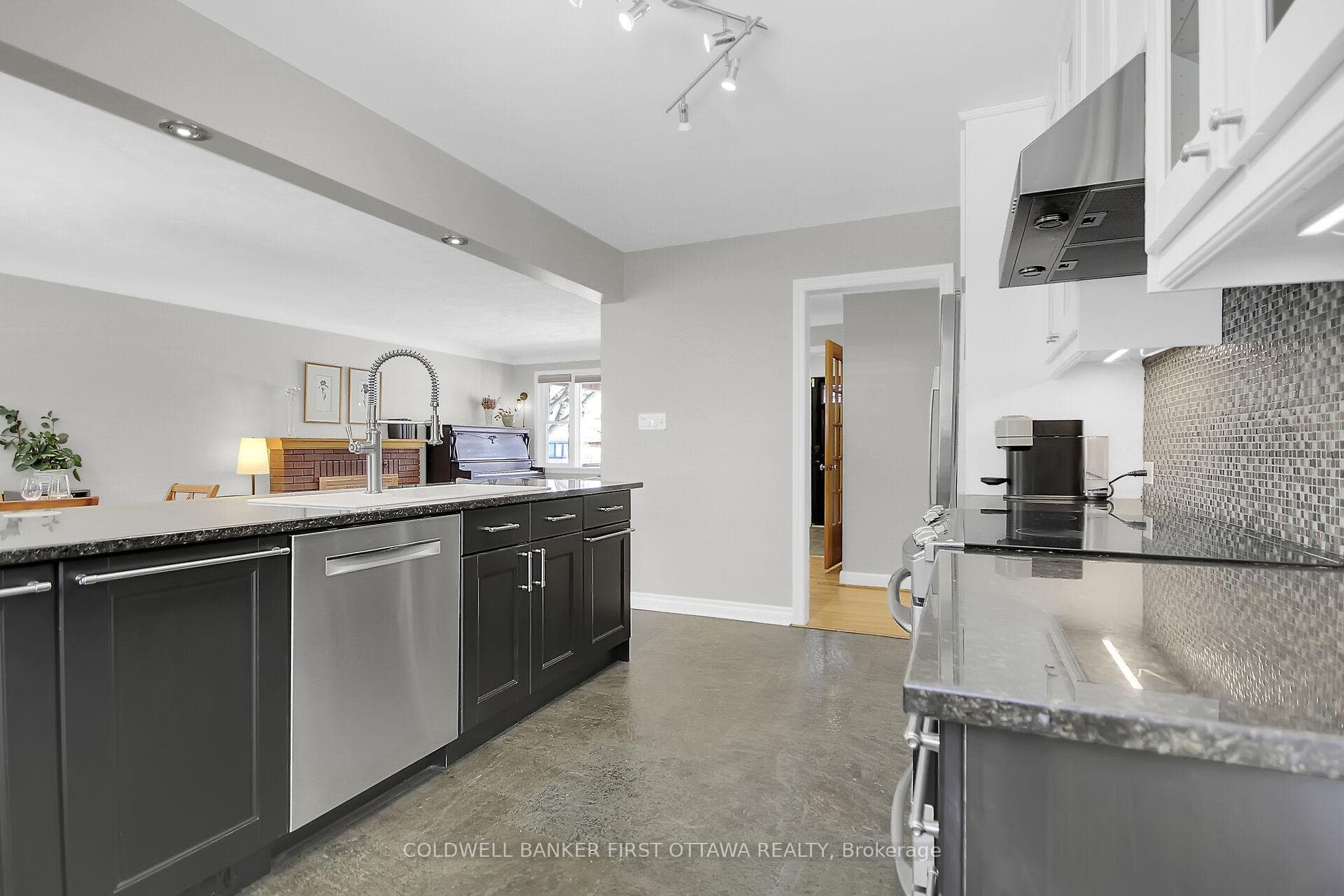 1343 Dorchester Avenue photo 18