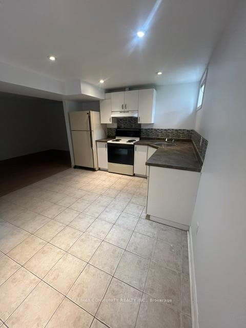 166 St Lawrence Drive Unit BSMT photo 6