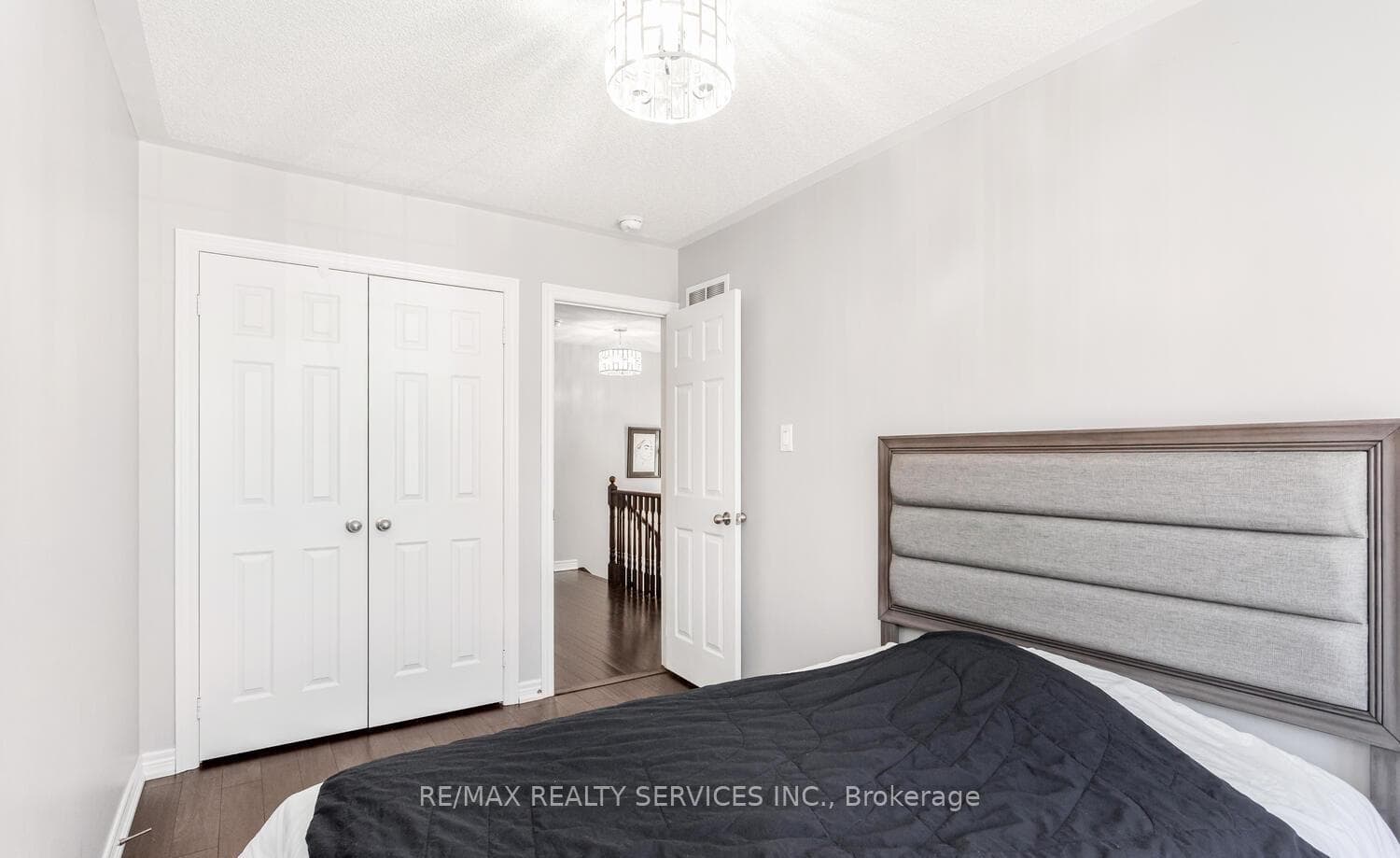 14 Rockman Crescent photo 22