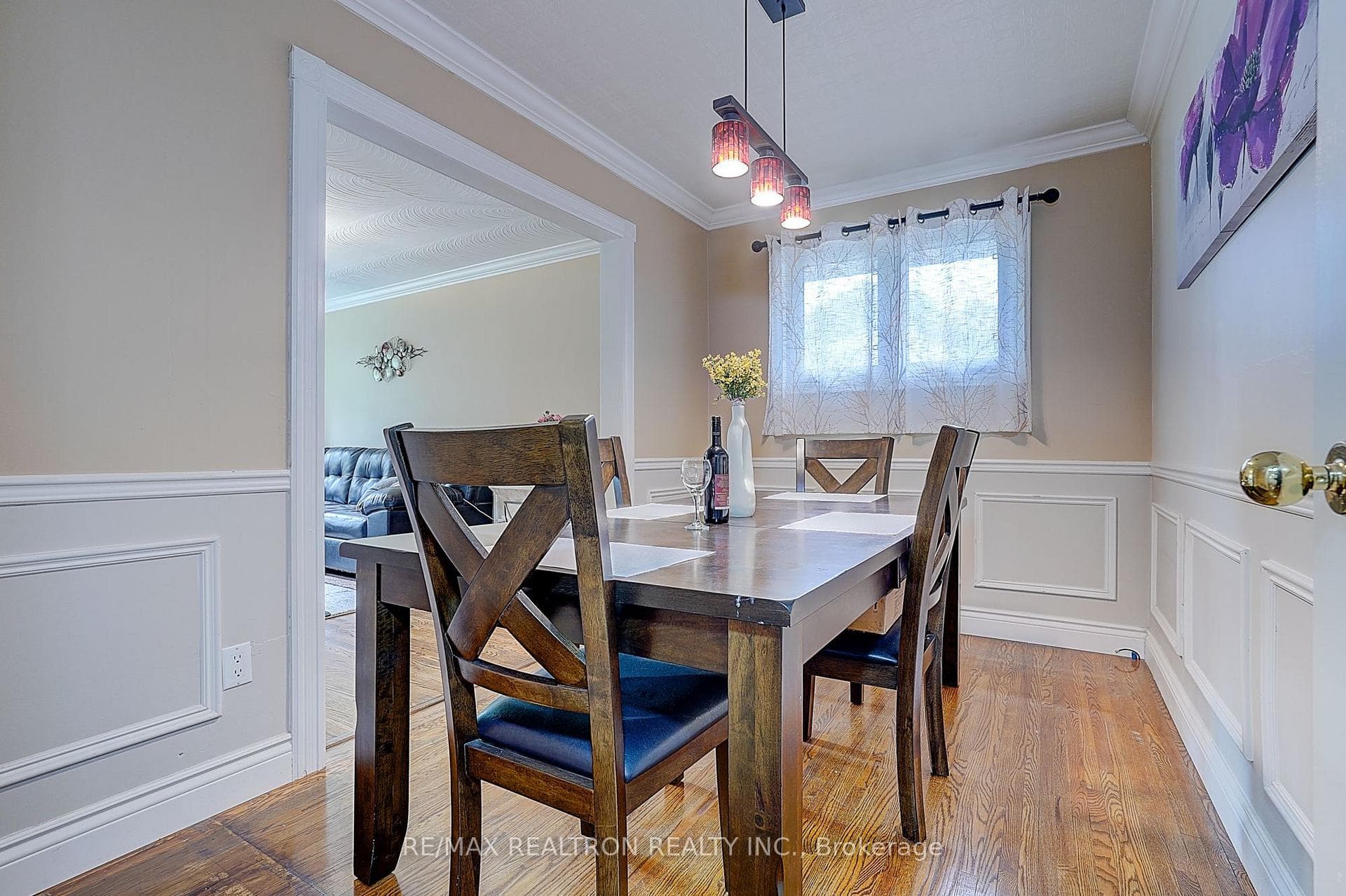 583 Pinewood Street photo 13