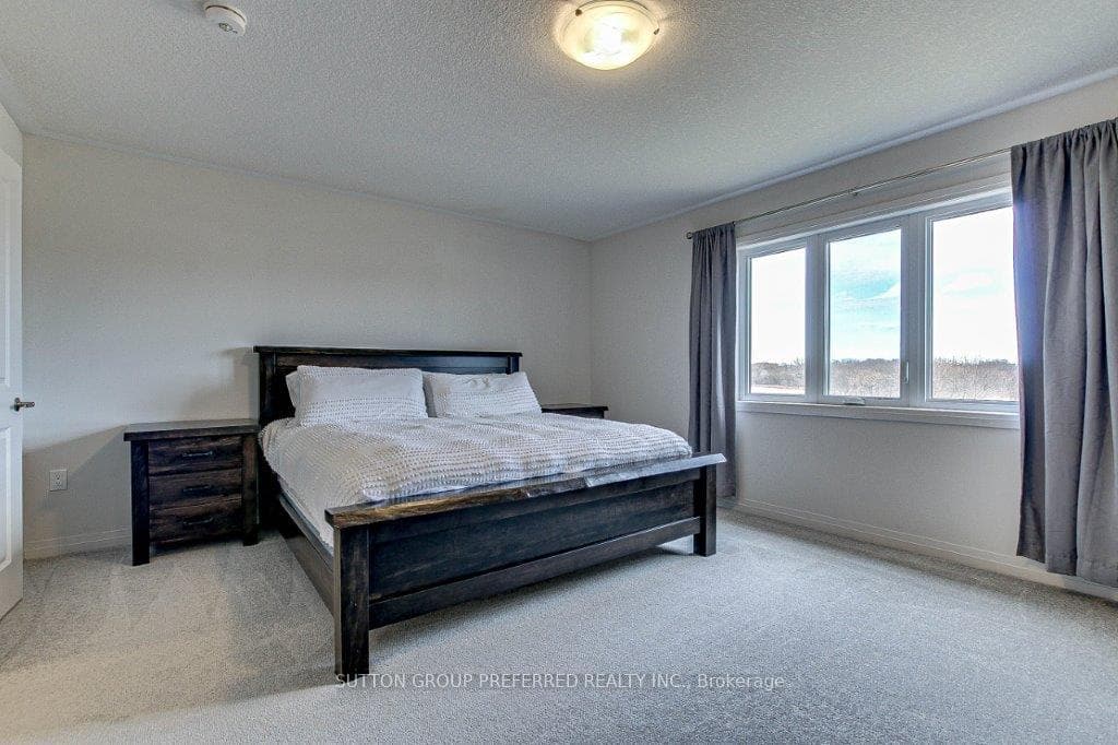 22 Middleton Street photo 16
