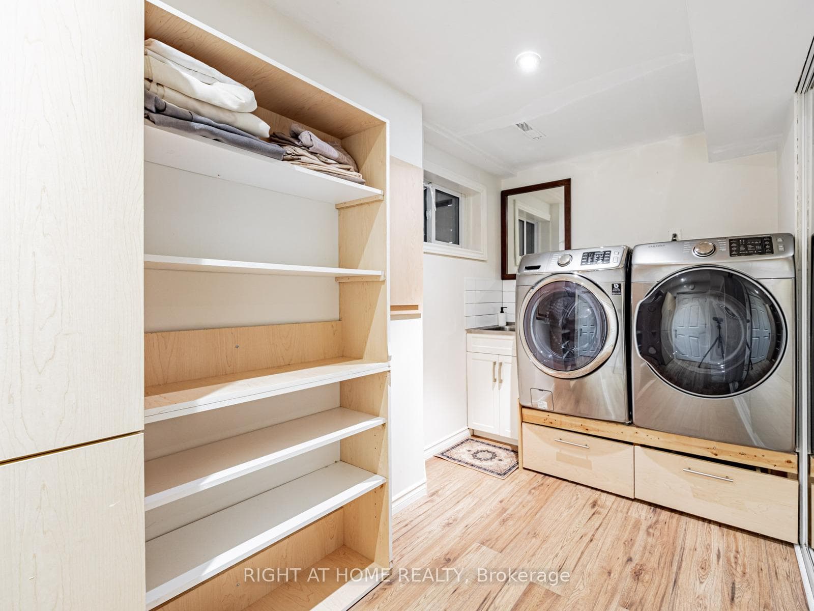5 Foord Road photo 26