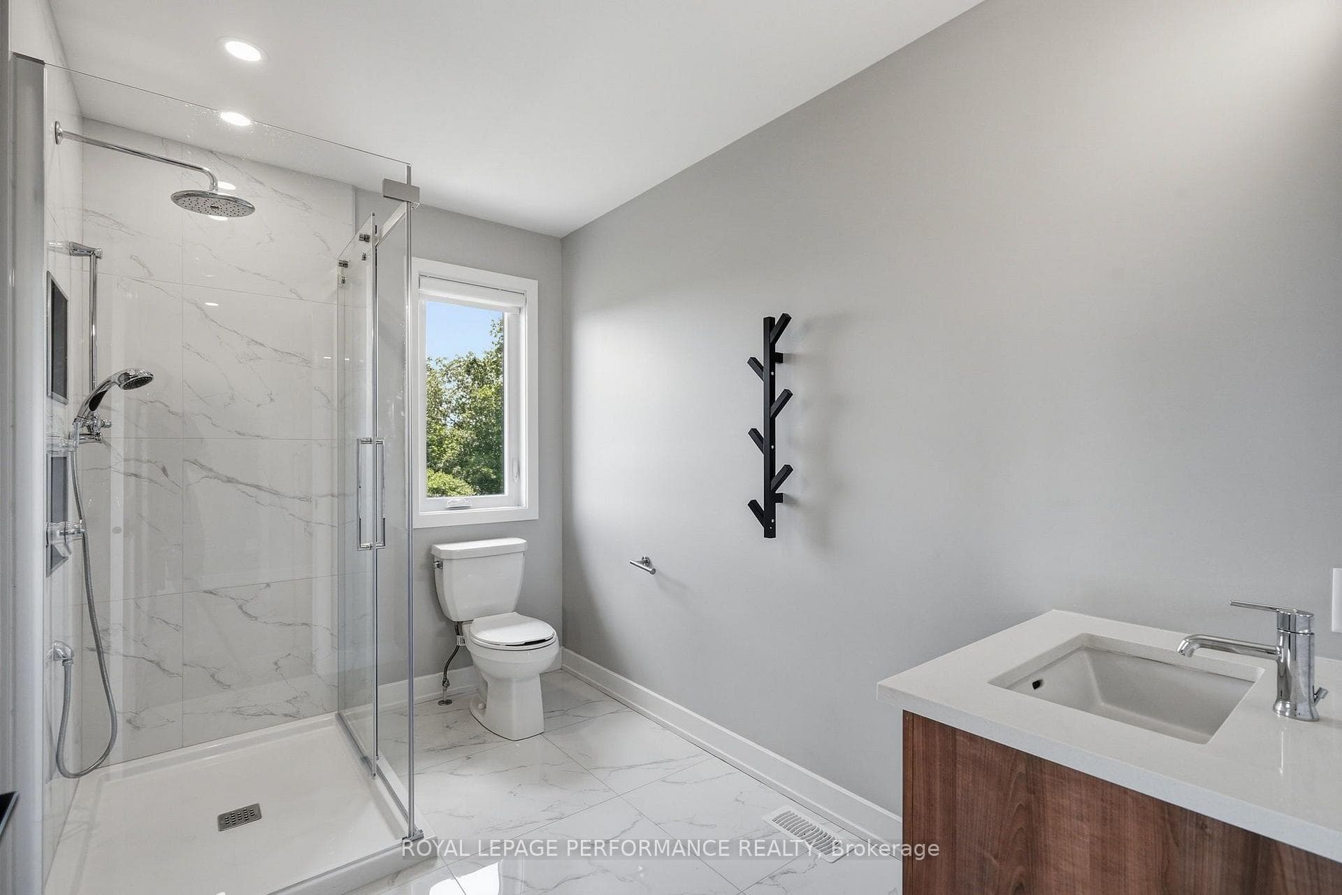 504 Barrage Street photo 26