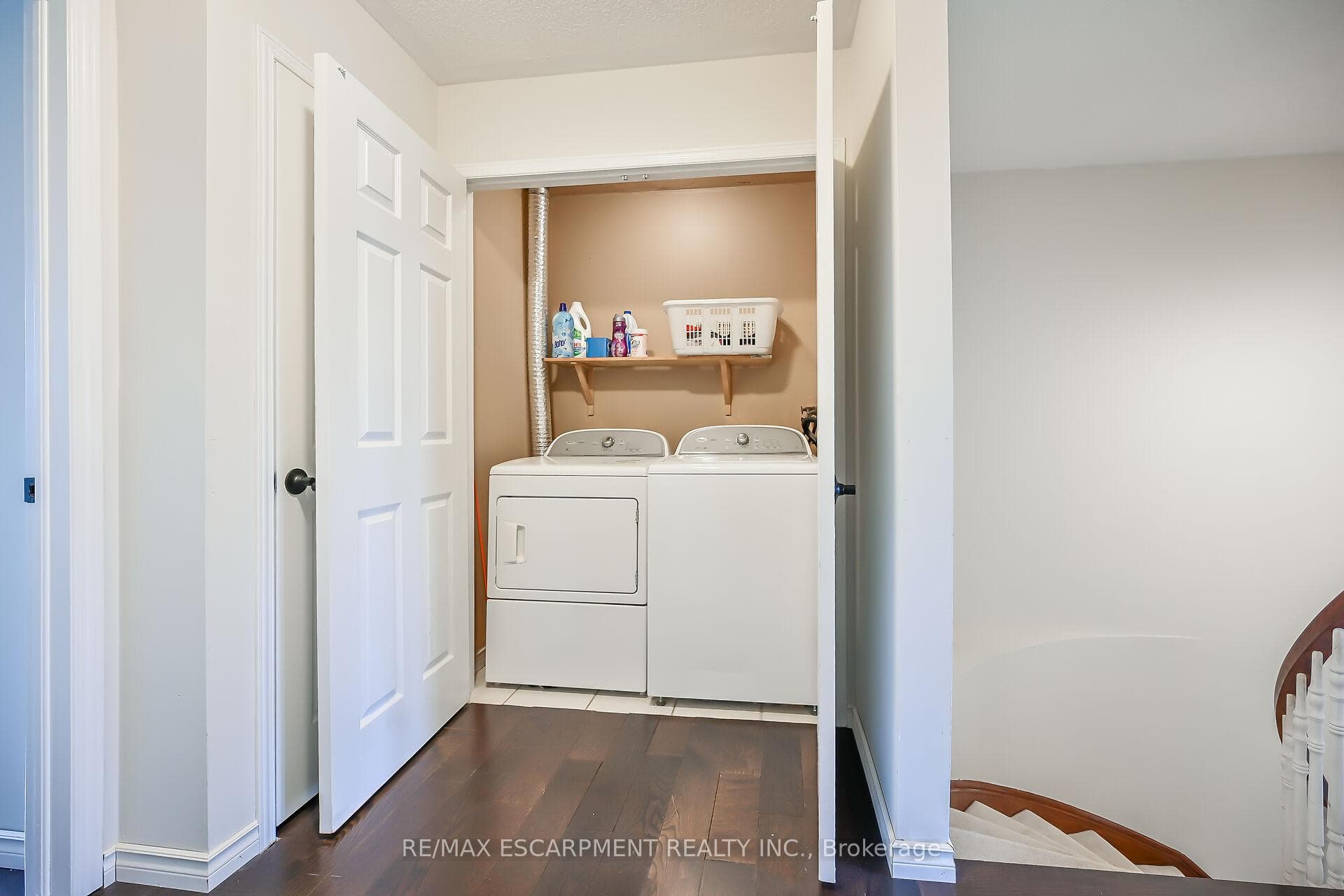 2151 Walkers Line Unit 10 photo 28