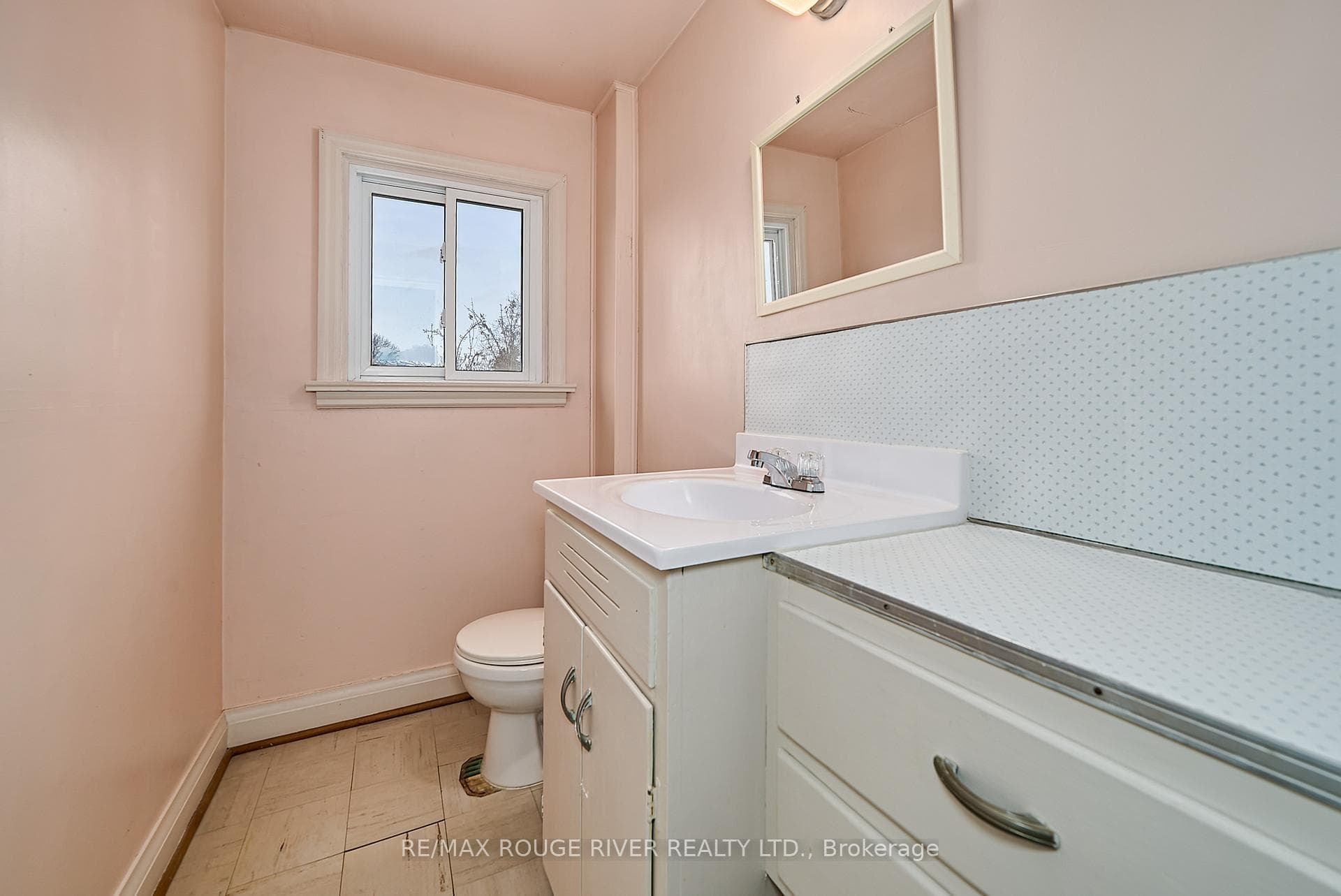 562 Ridgeway Avenue photo 30