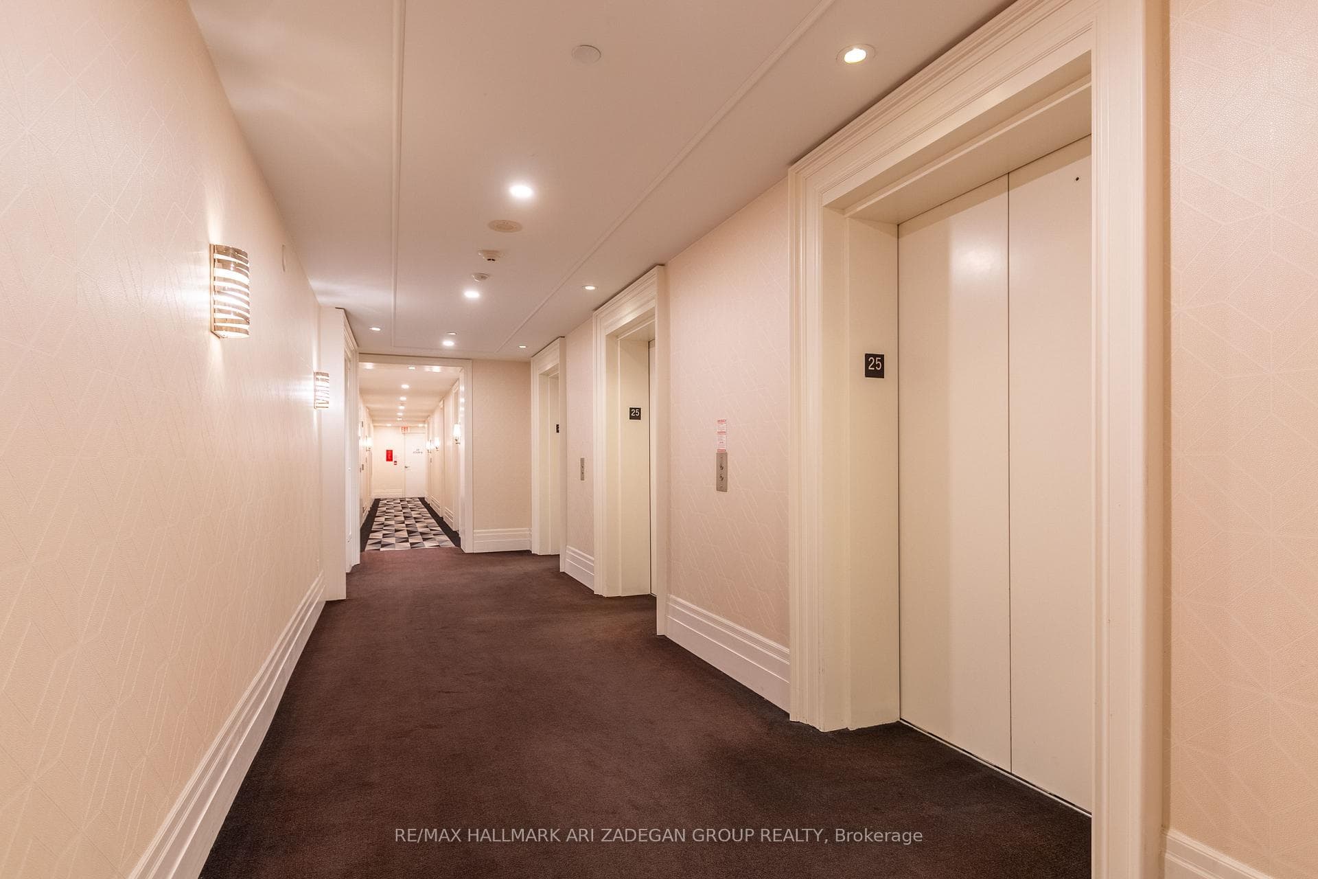 88 Blue Jays Way Unit 2503 photo 37