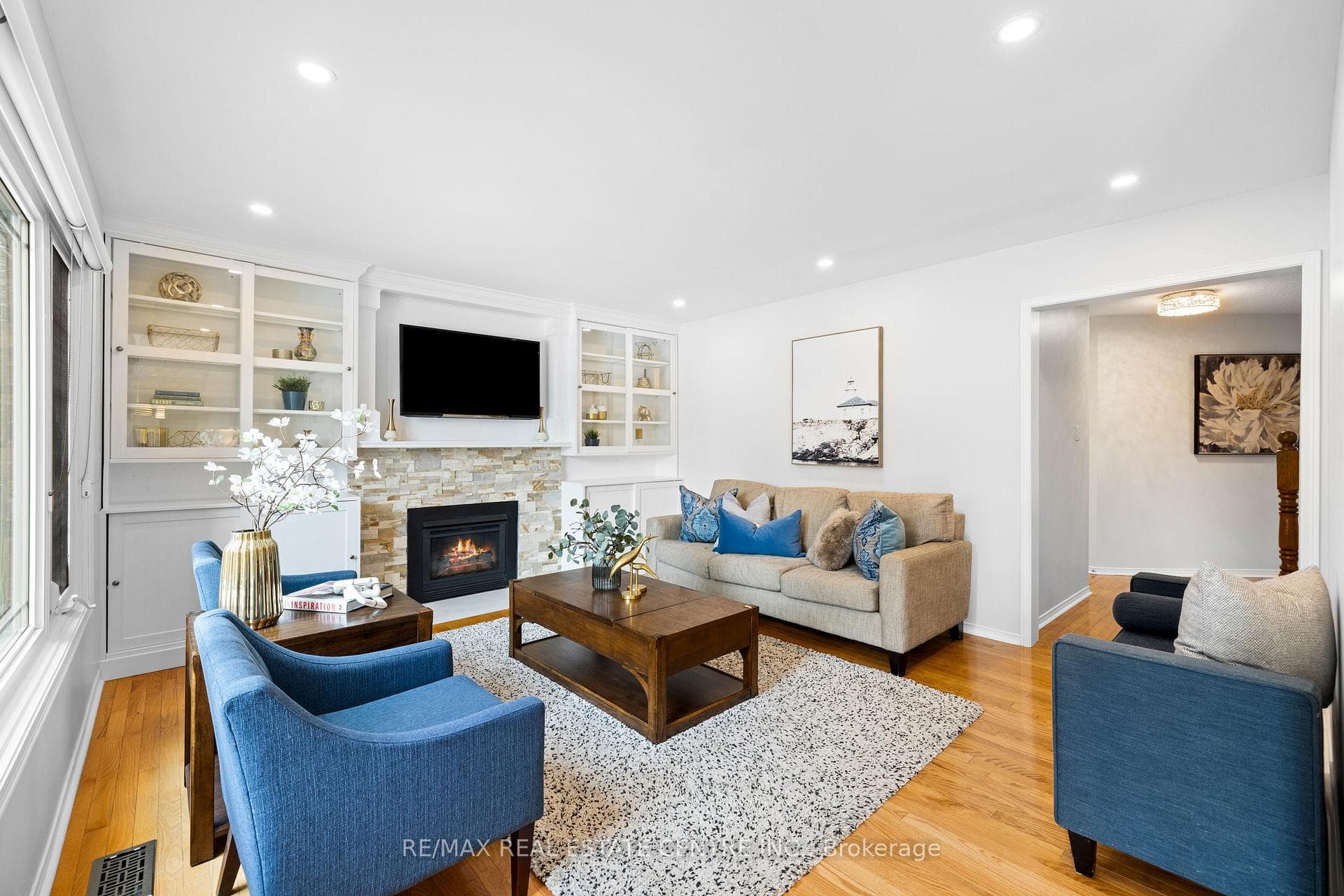2112 Berwick Drive photo 12