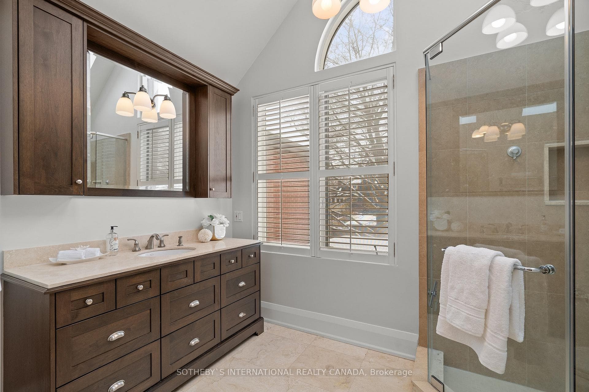 12 Harper Avenue photo 27