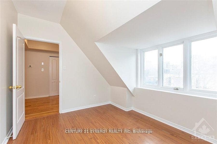 450 Maclaren Street Unit 10 photo 13