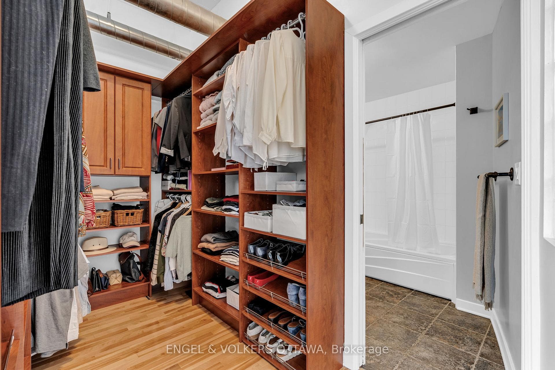 320 Parkdale Avenue Unit 202 photo 23