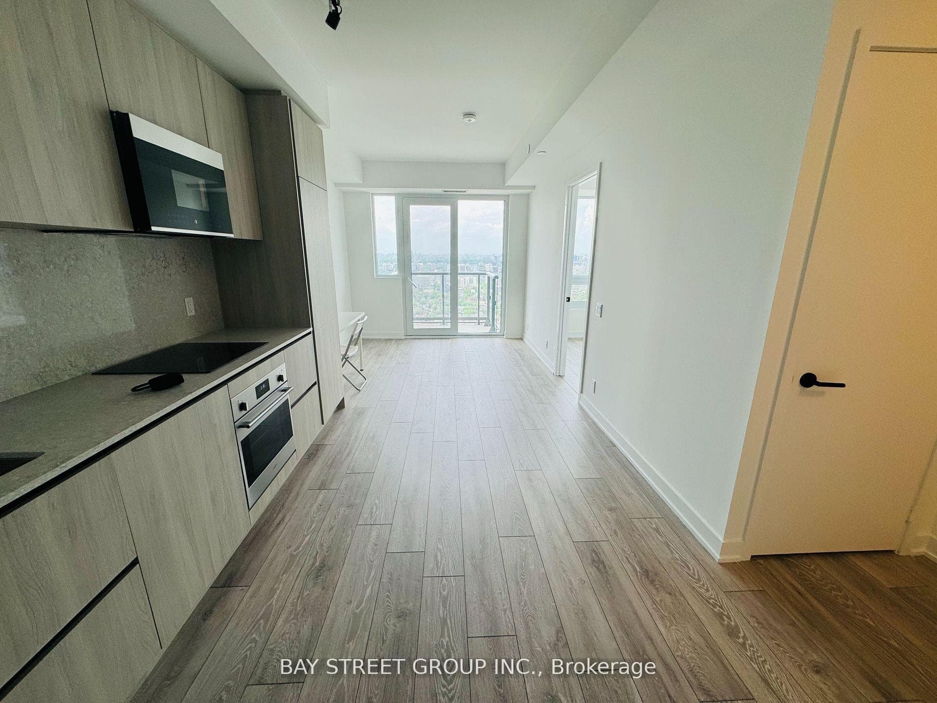 108 Peter Street Unit 5001 photo 2
