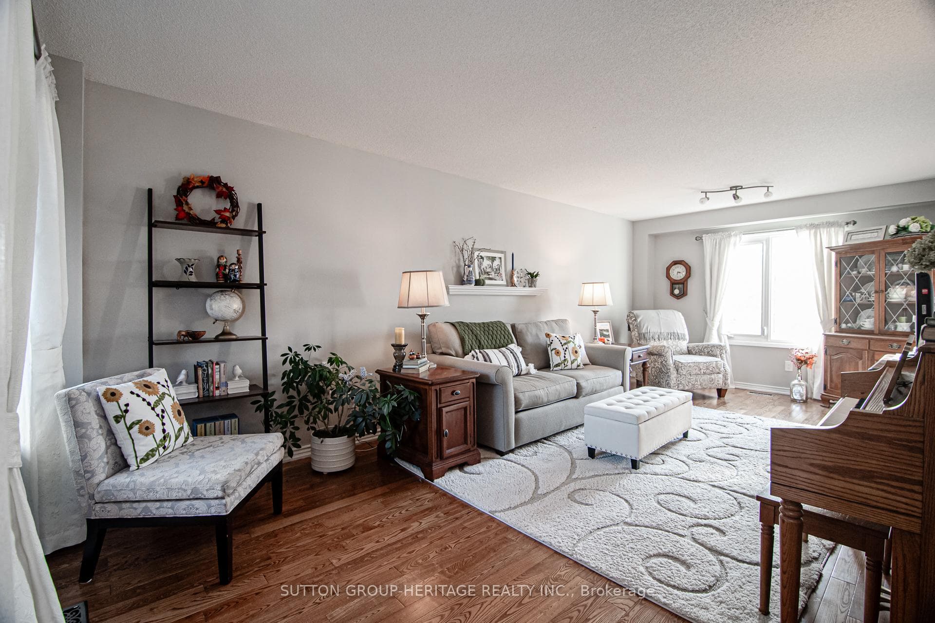 Living Room / Dining Room