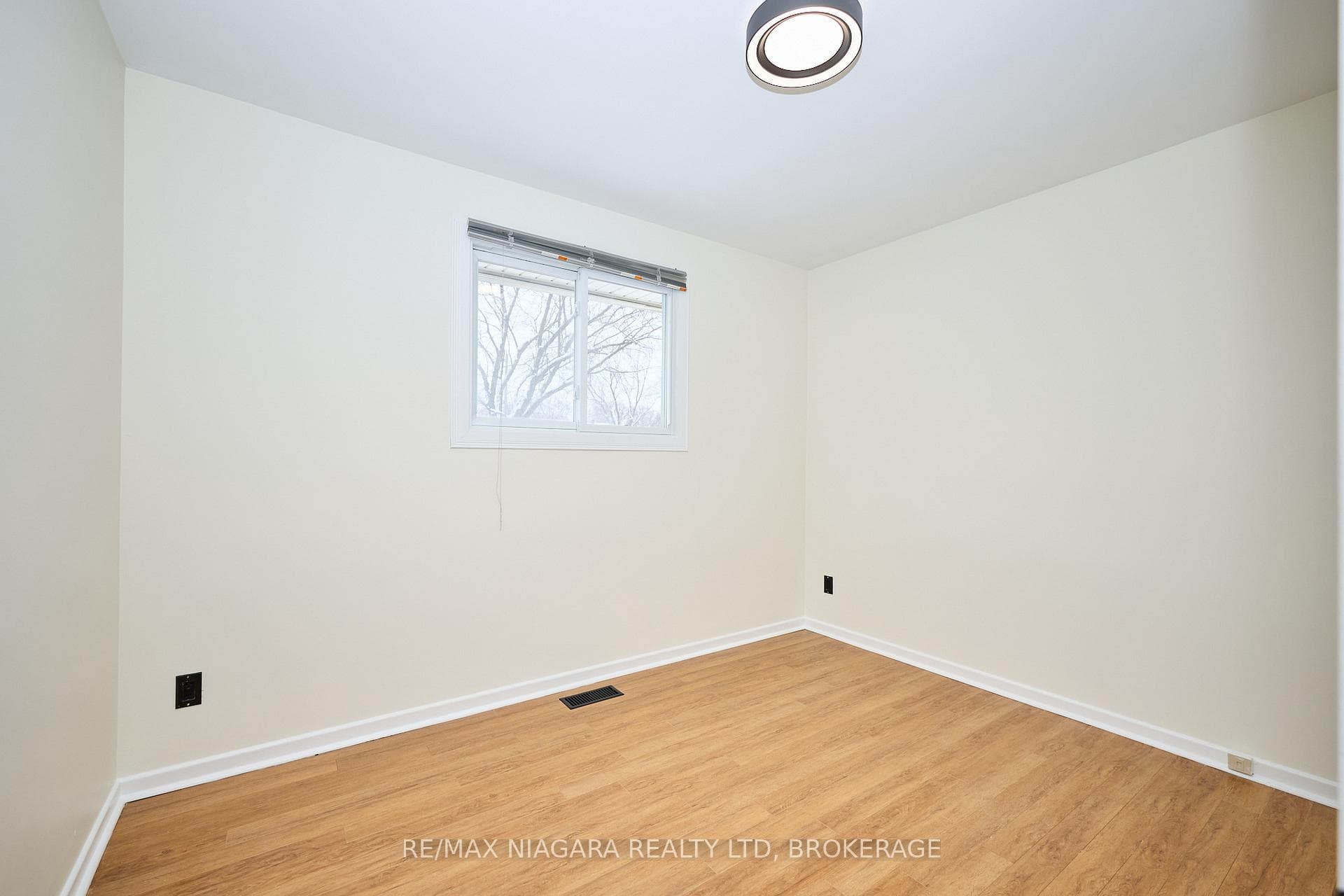 23 Alexandra Boulevard photo 14