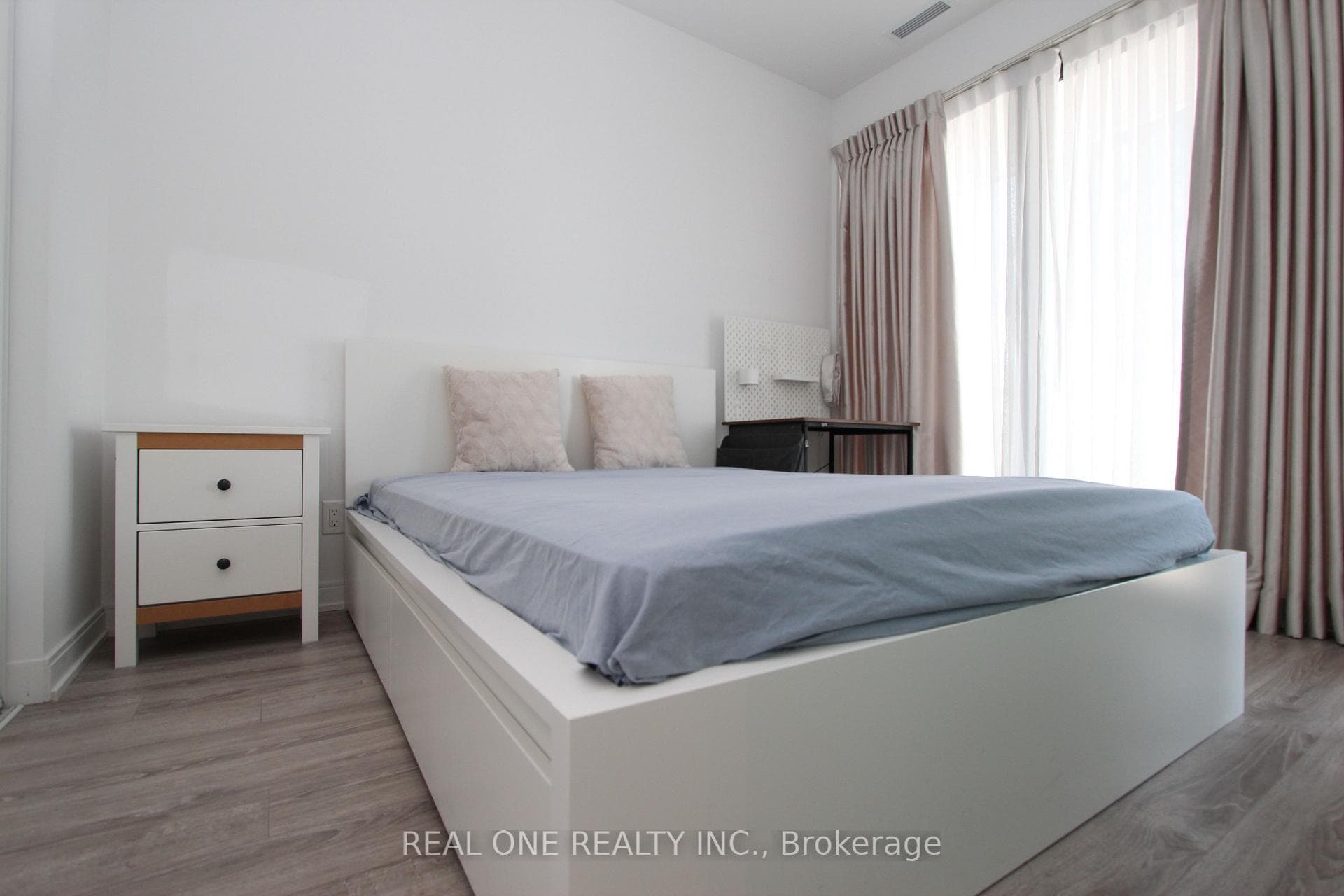 50 Charles Street Unit 1801 photo 7
