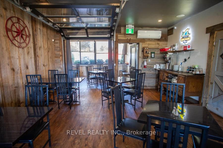 53 Simcoe Street photo 10
