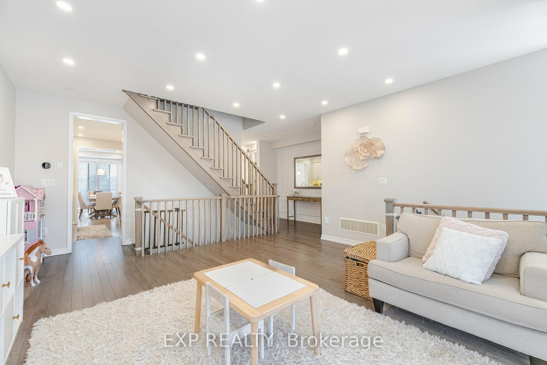 53 Vaudeville Drive photo 10