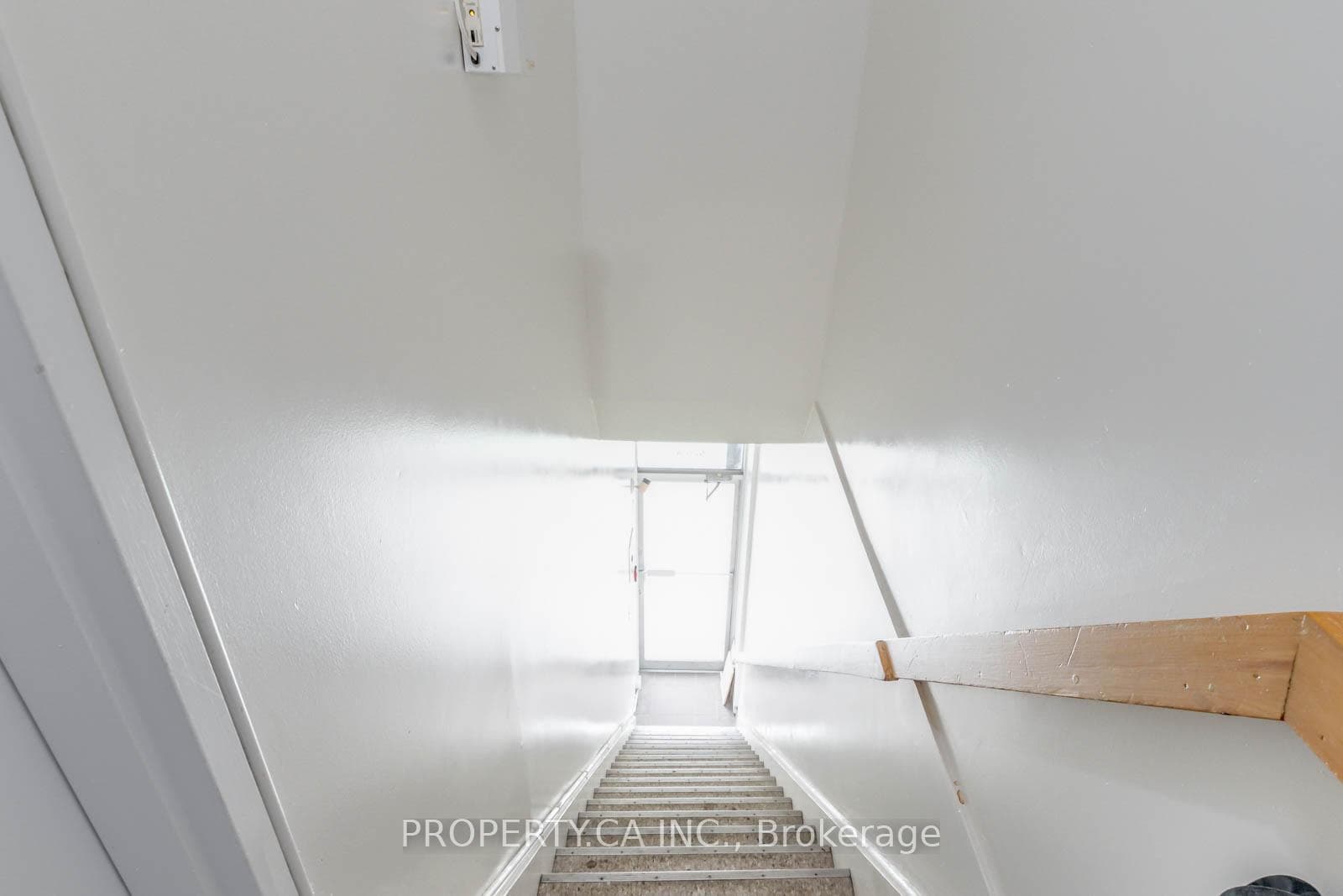 520 Bloor Street Unit 2 Floor photo 18