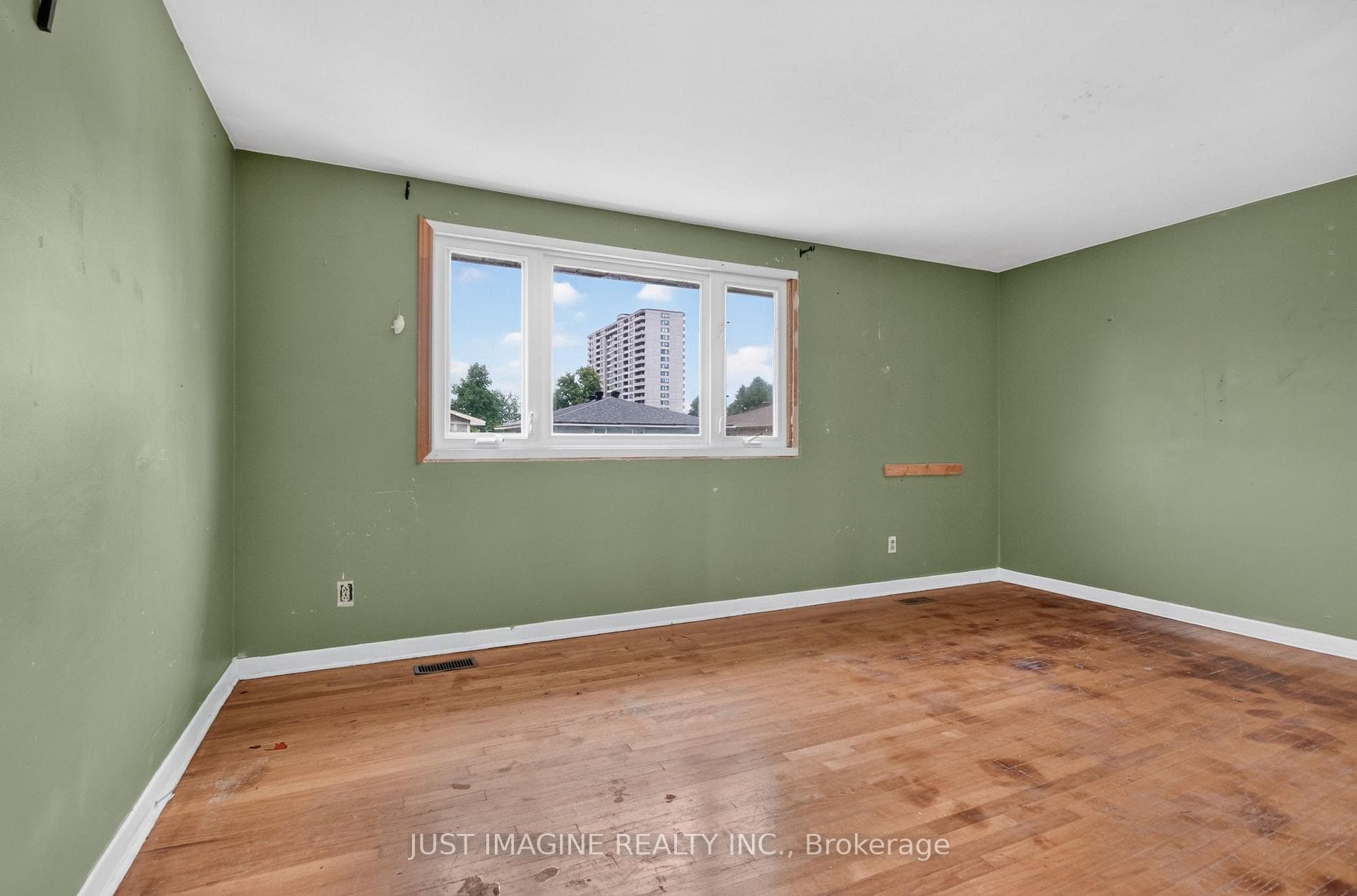 2654 Conn Street photo 22