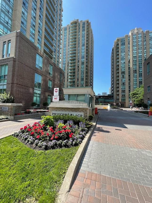 22 Olive Avenue Unit 309 photo 2