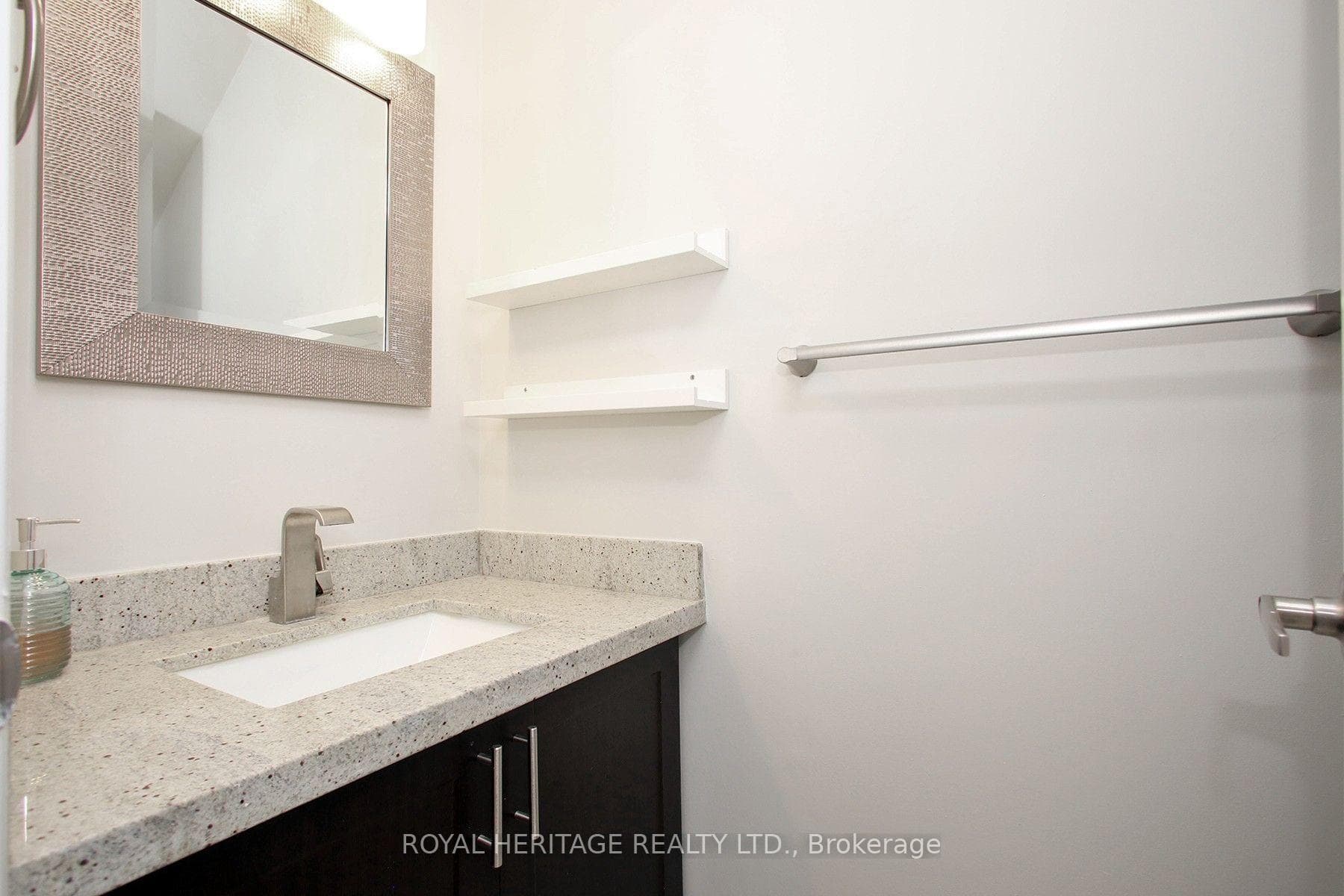 24 Reid Drive Unit 6 photo 16