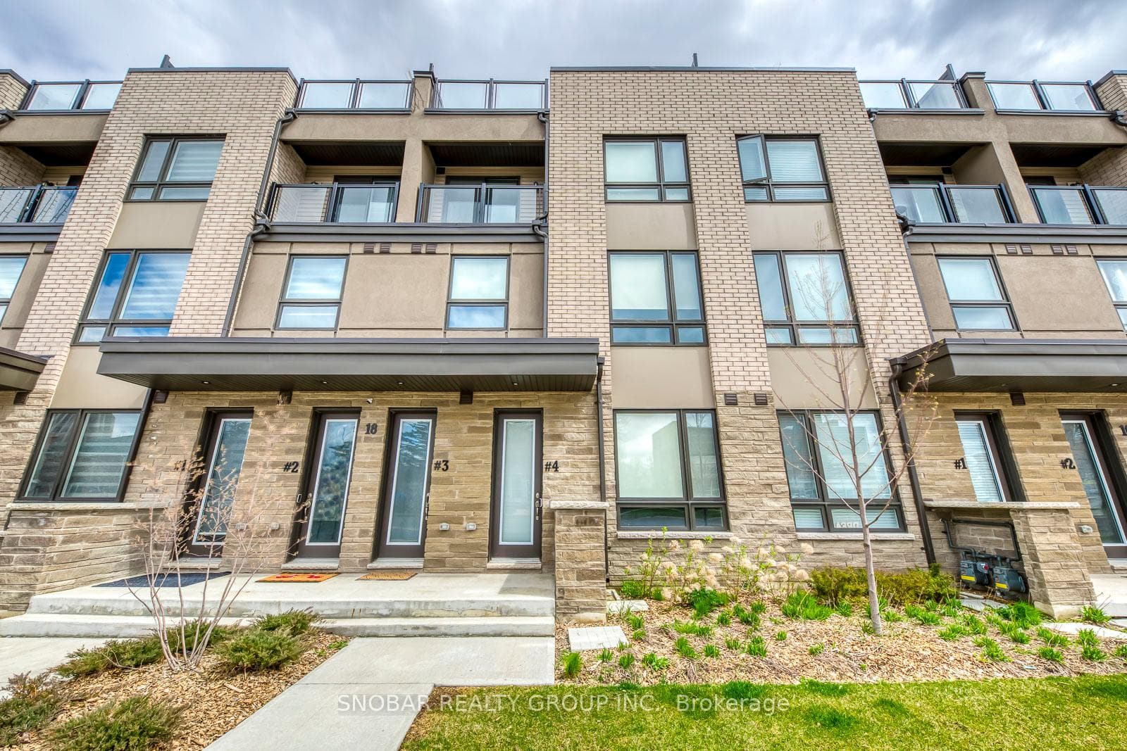18 Humberwood Boulevard Unit 4 photo 1