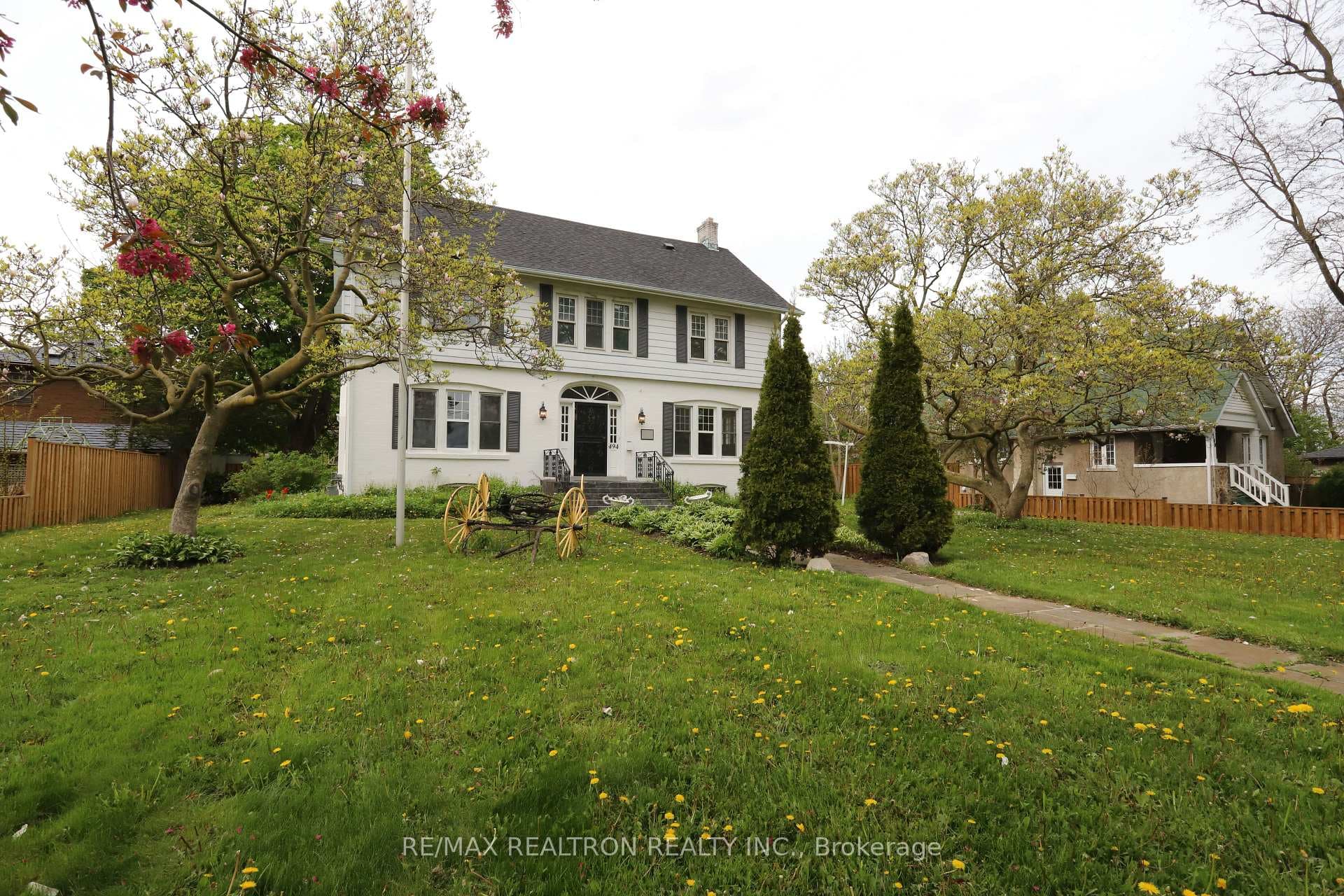 494 King Street photo 2