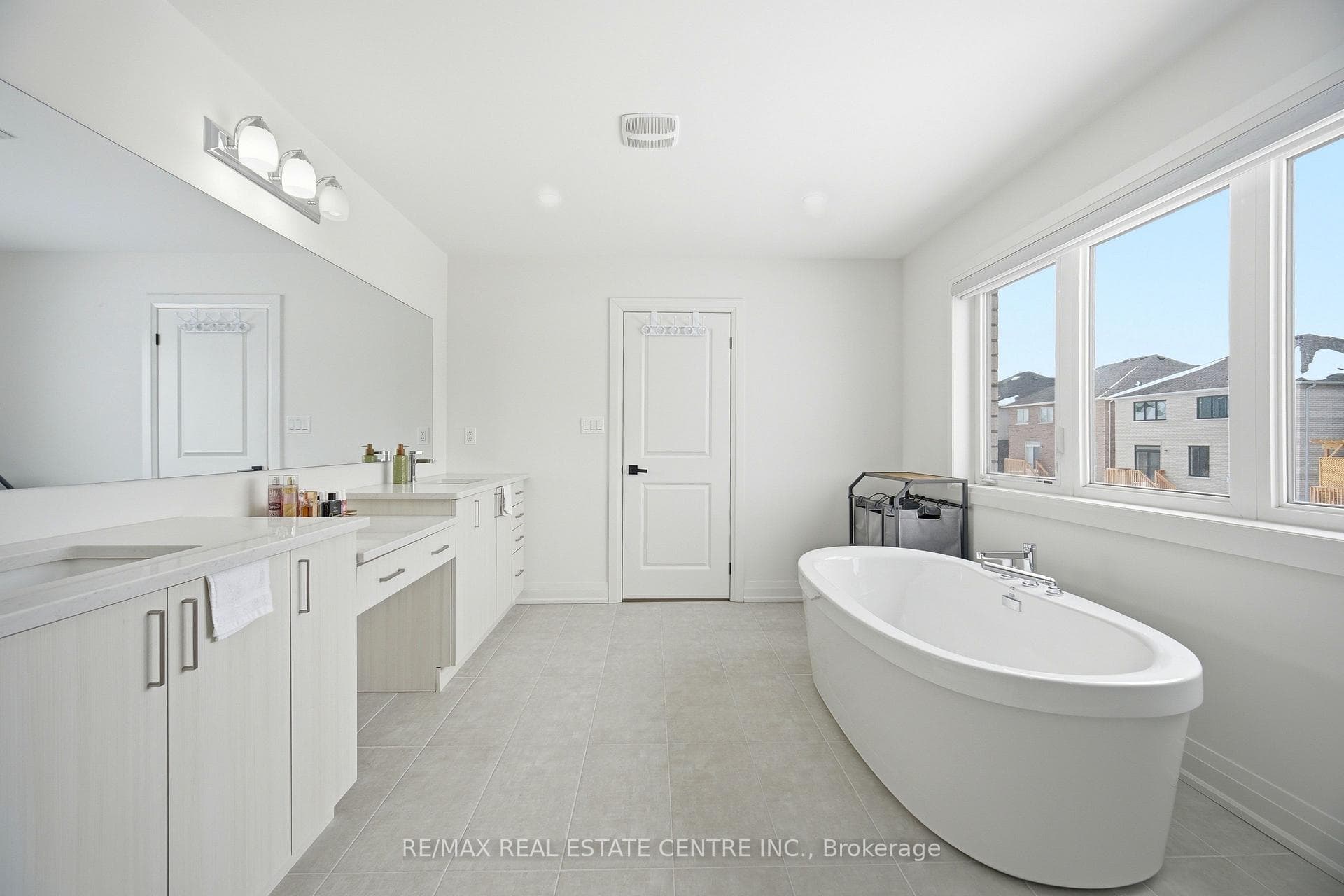 112 Bluebird Boulevard photo 32