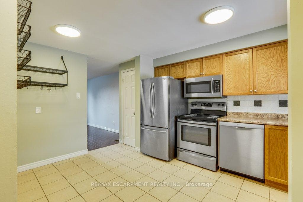 900 James Street Unit 5 photo 6