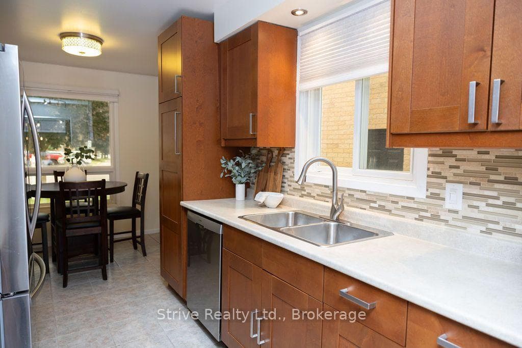 54 Deverill Crescent photo 14