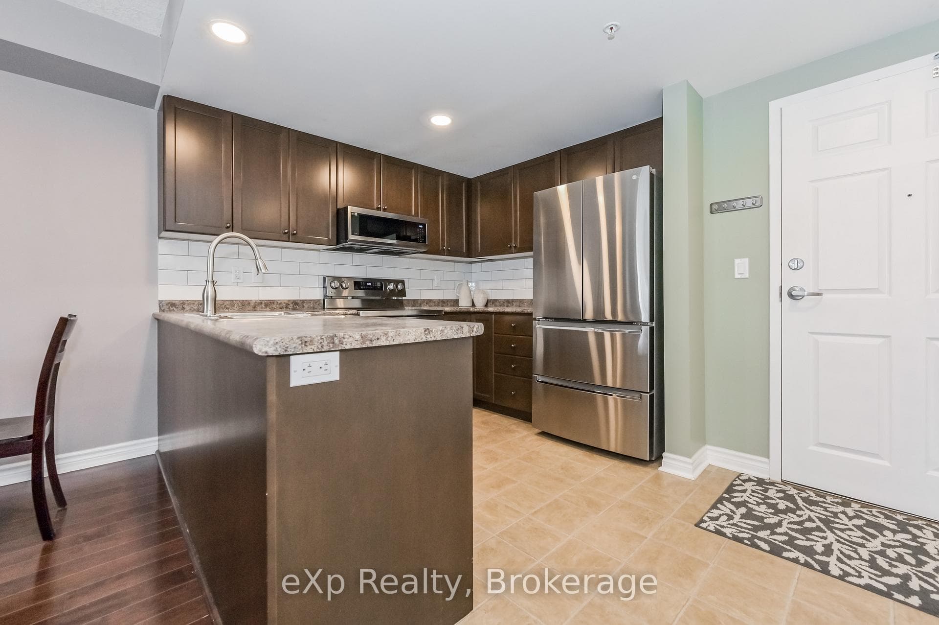 625 St David Street Unit 305 photo 5