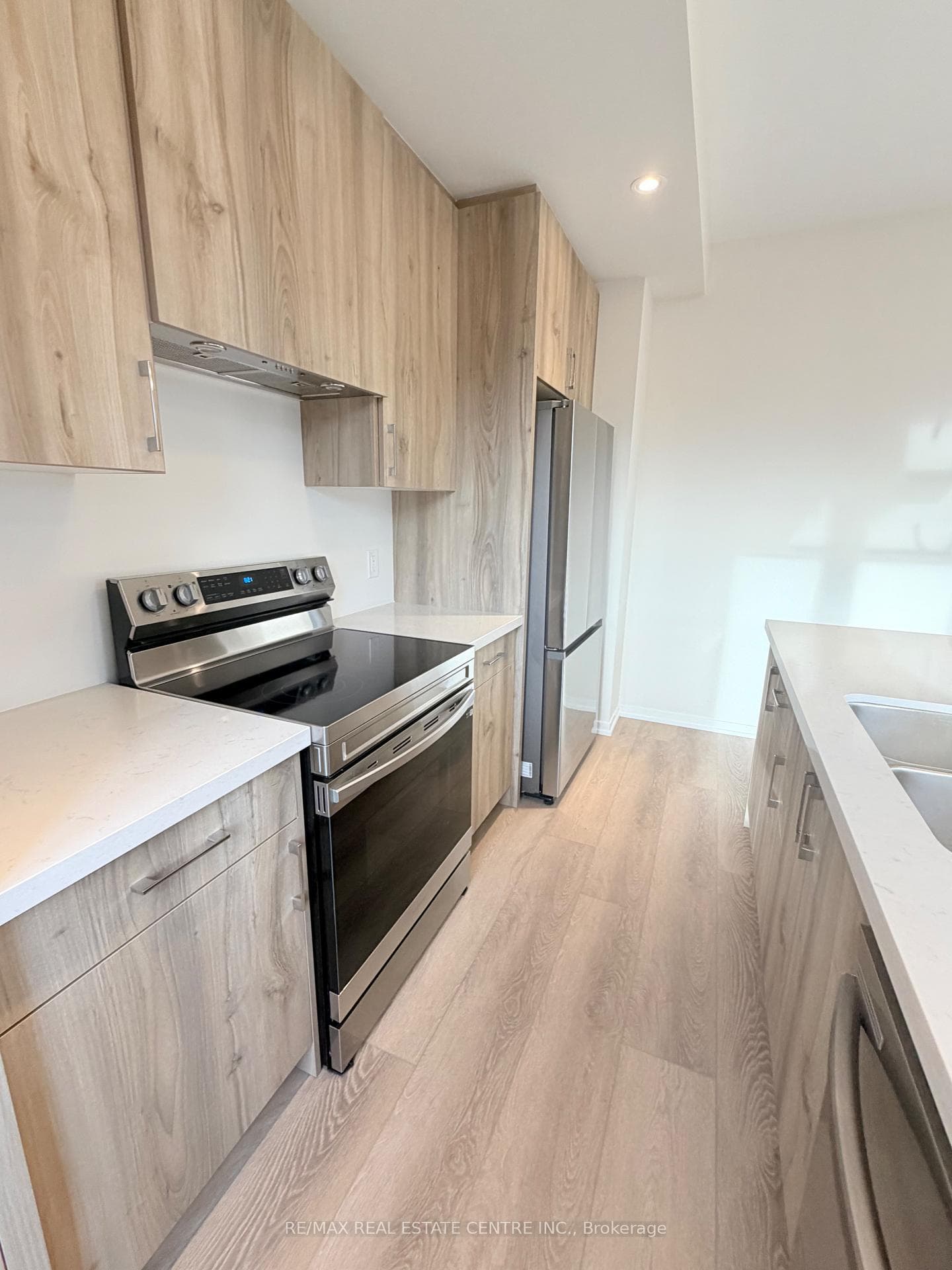 170 Attwater Drive Unit 31 photo 16