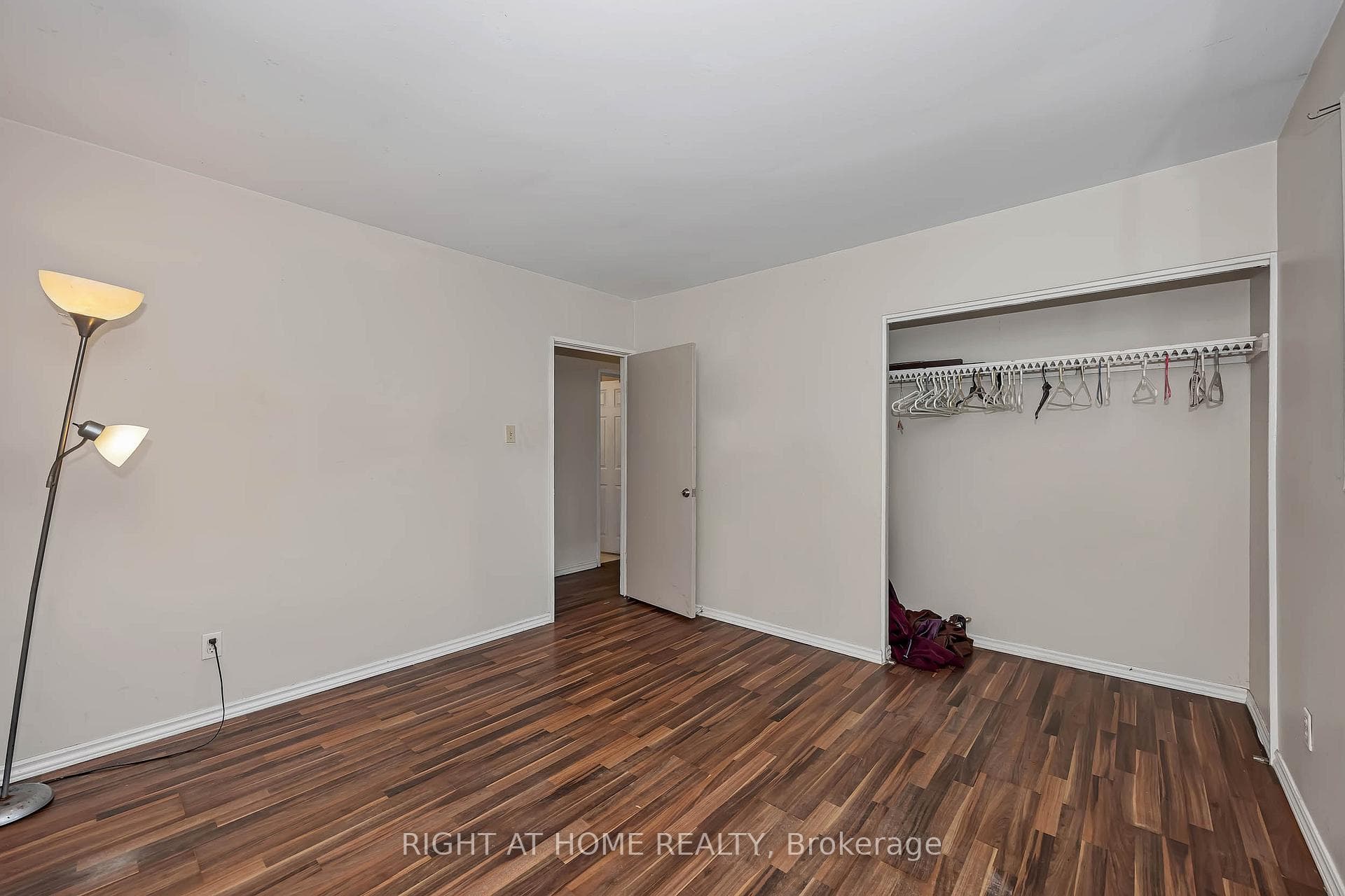 24 Largo Crescent photo 24