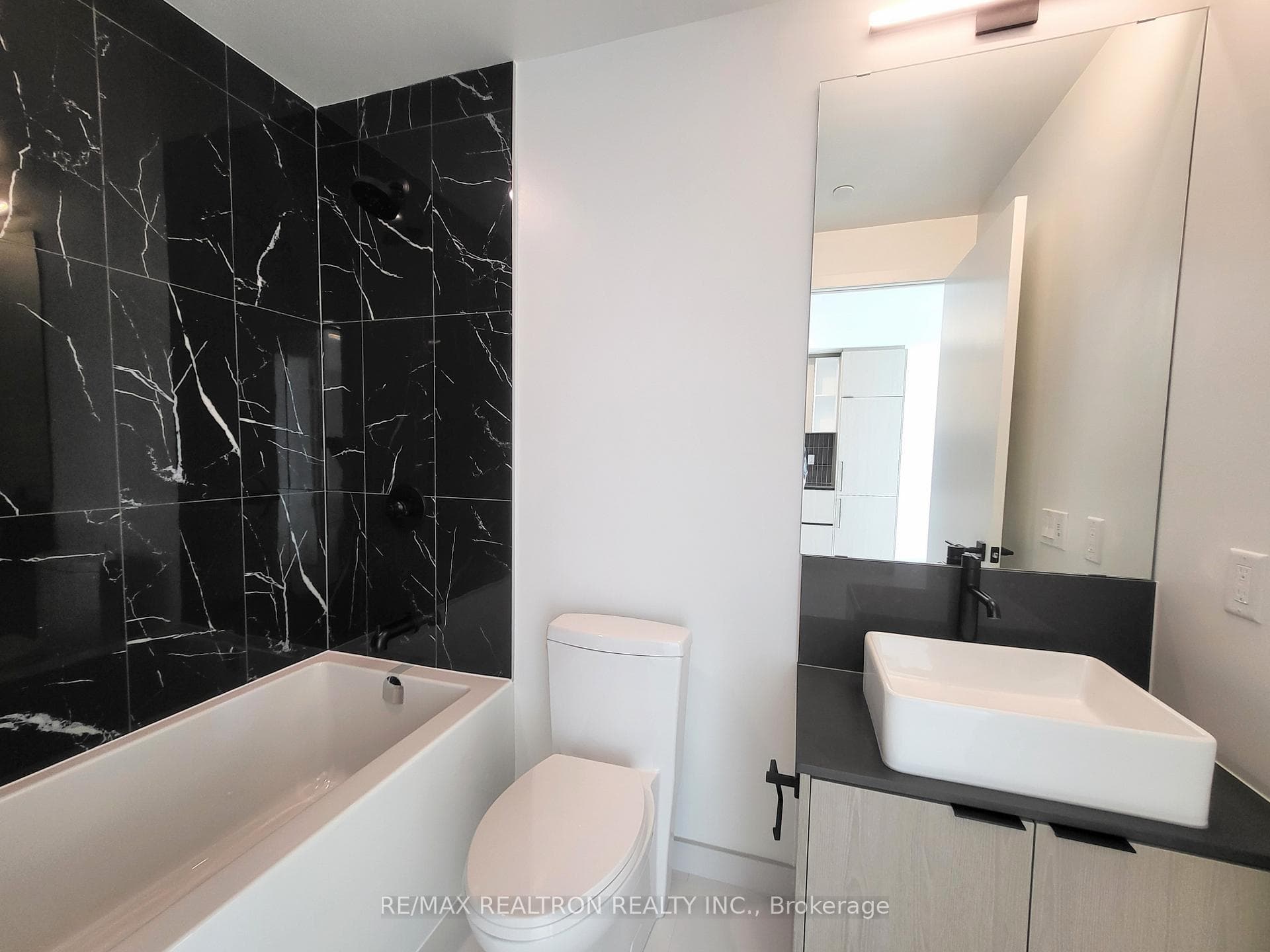 10 Graphophone Grove Unit 1302 photo 12