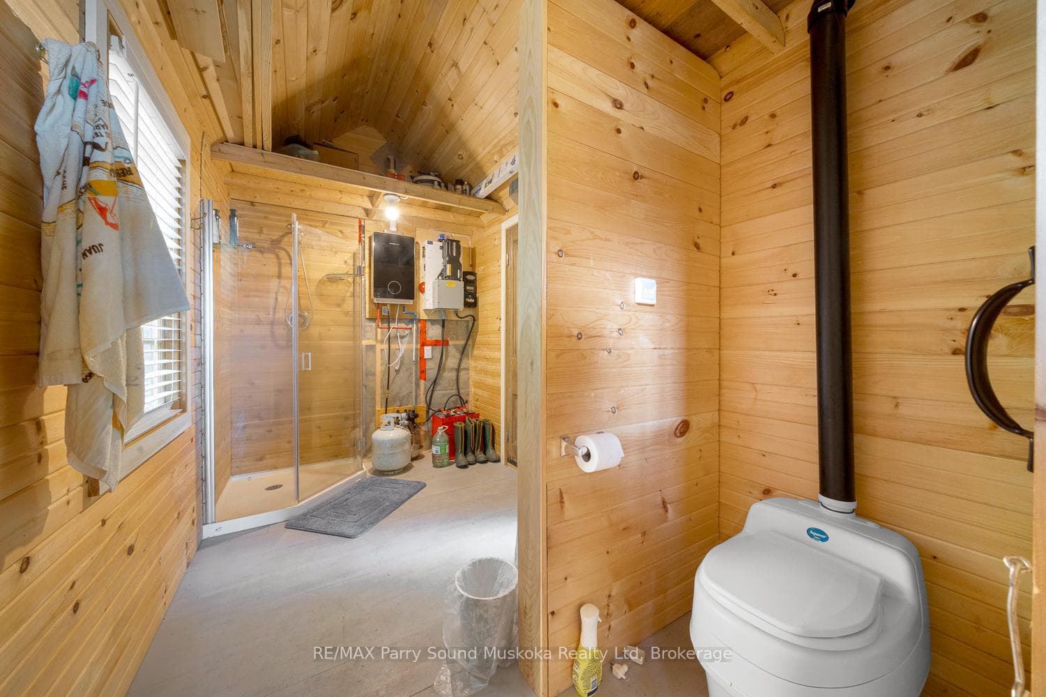 Composting toilet