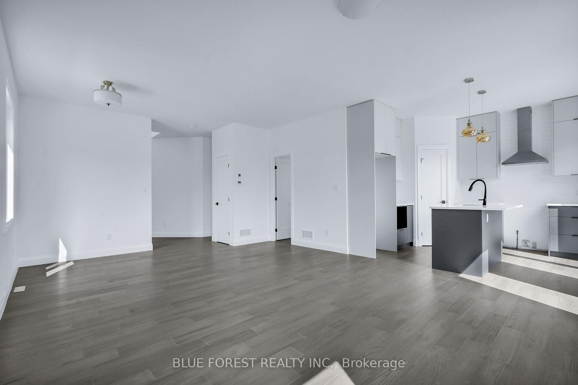 29 Poole Crescent photo 8