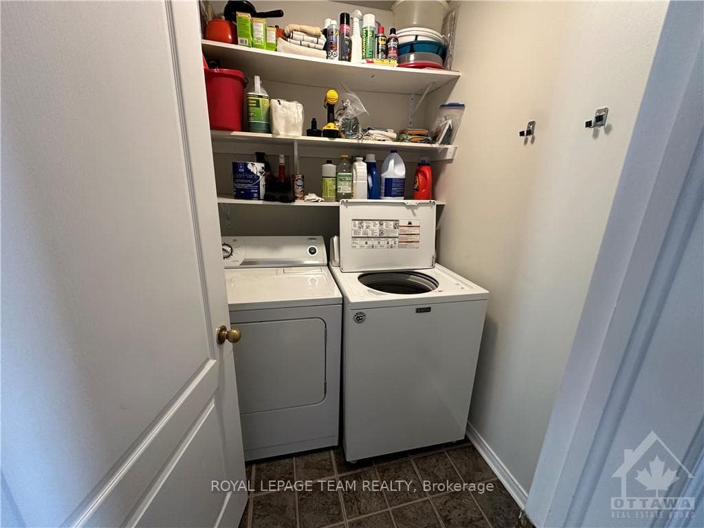 804 MALEY Street photo 17