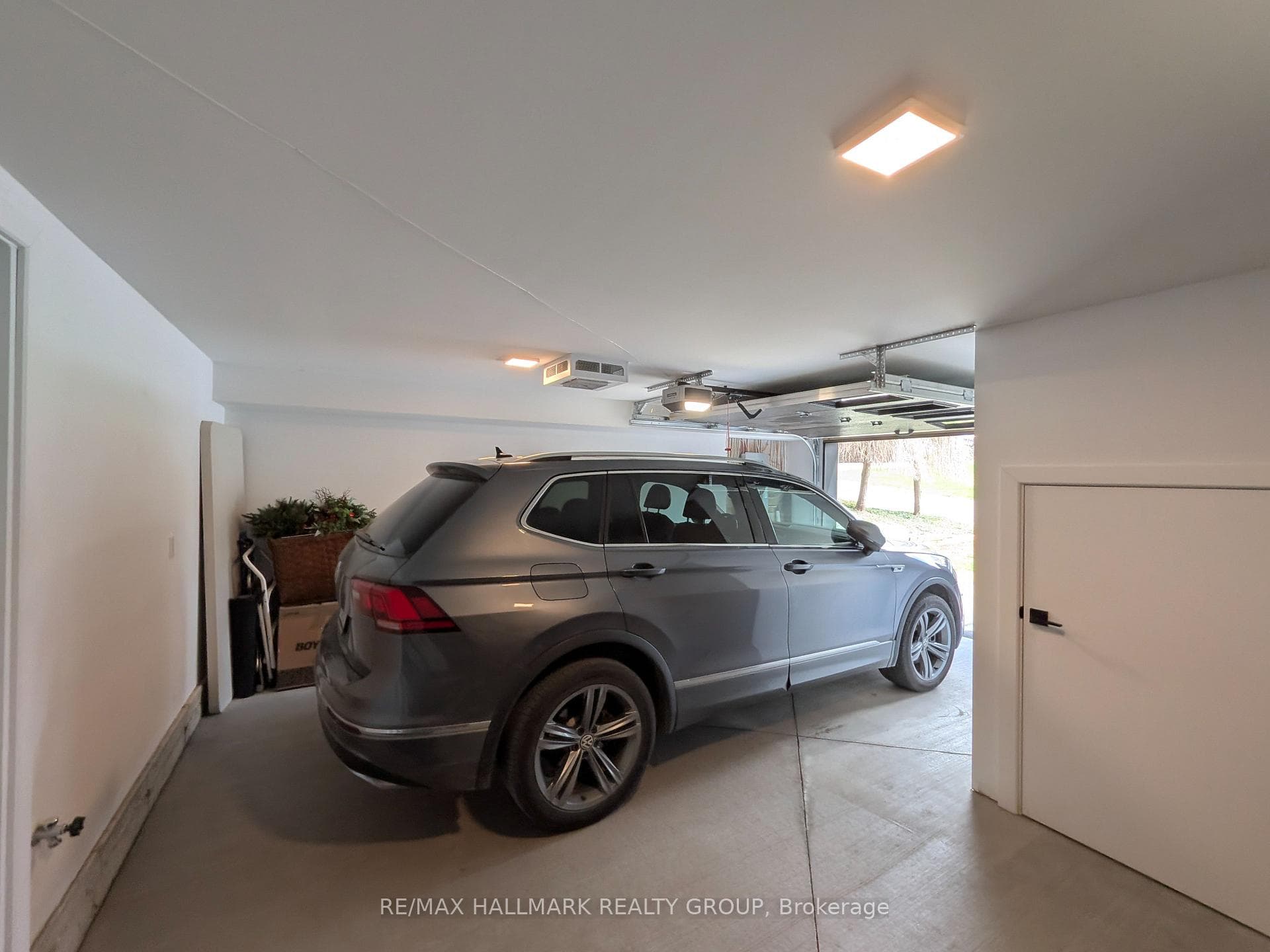 Double car garage