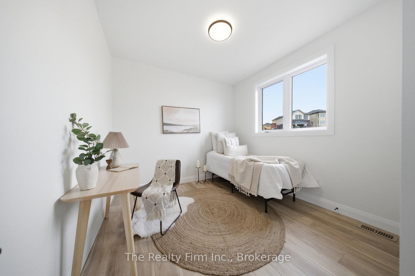 483 Gillespie Street photo 15