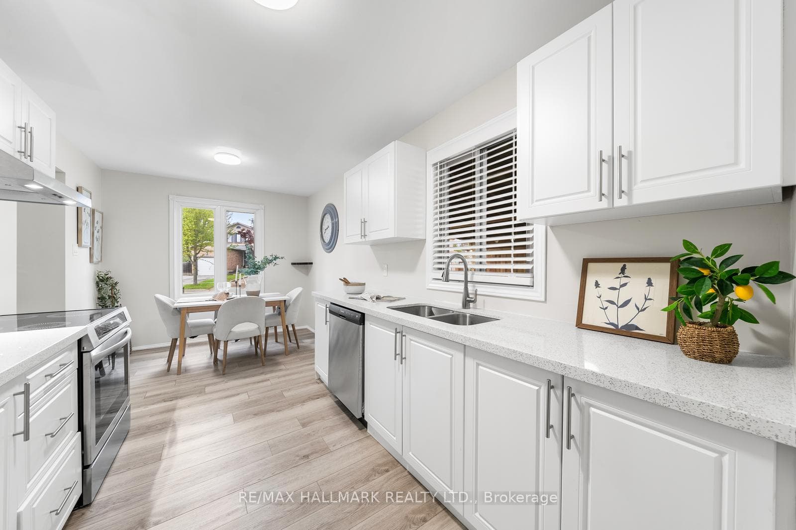 527 Cobblehill Drive photo 15