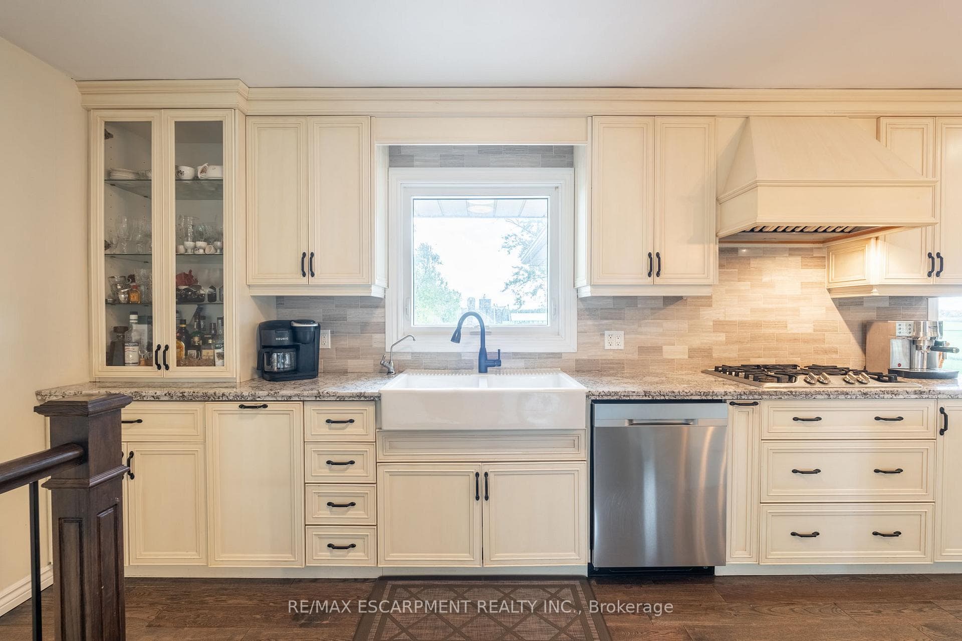 5329 Chippewa Road photo 15
