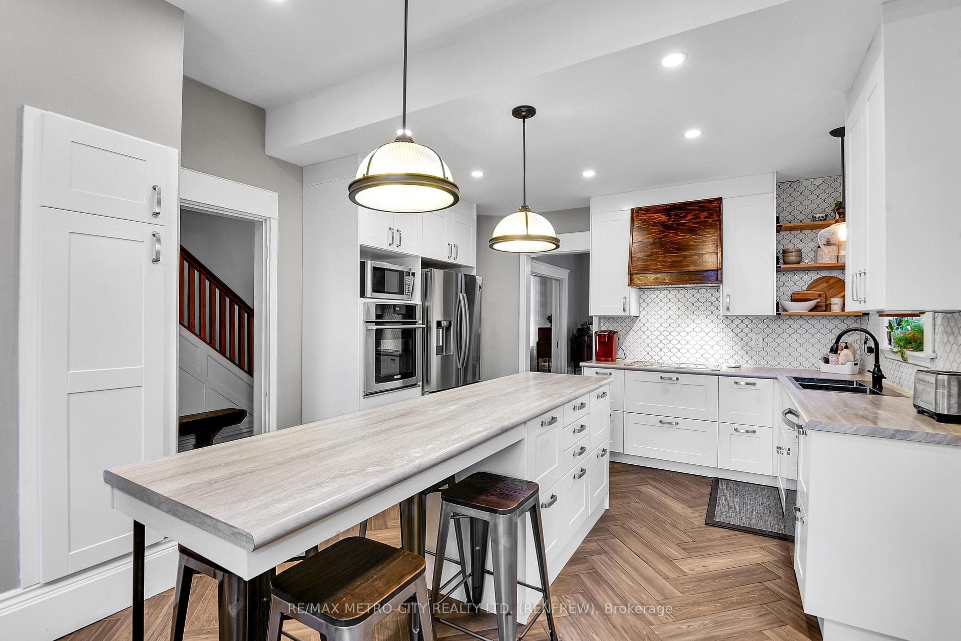 298 Barr Street photo 14