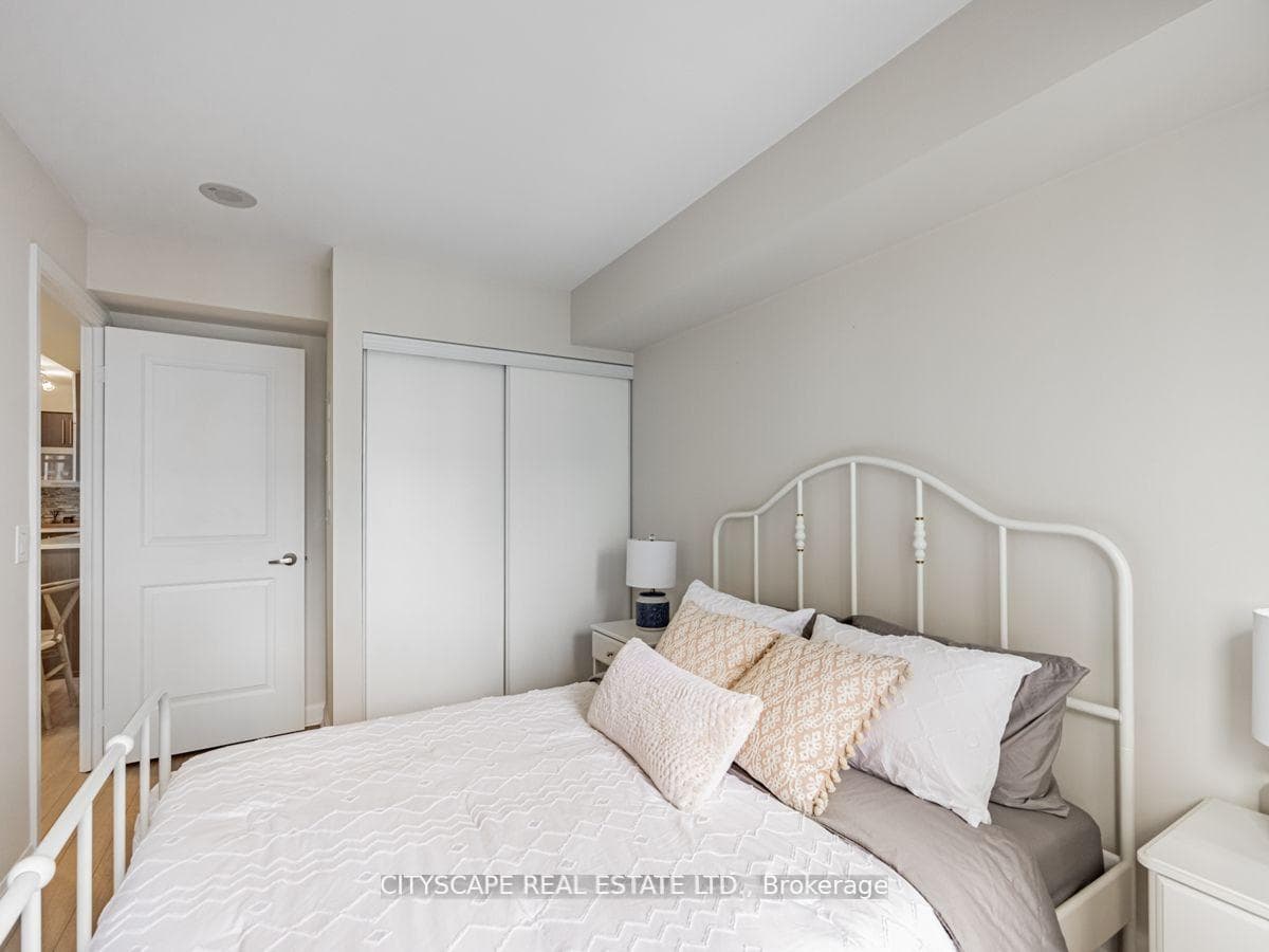 1 Michael Power Place Unit 1603 photo 22