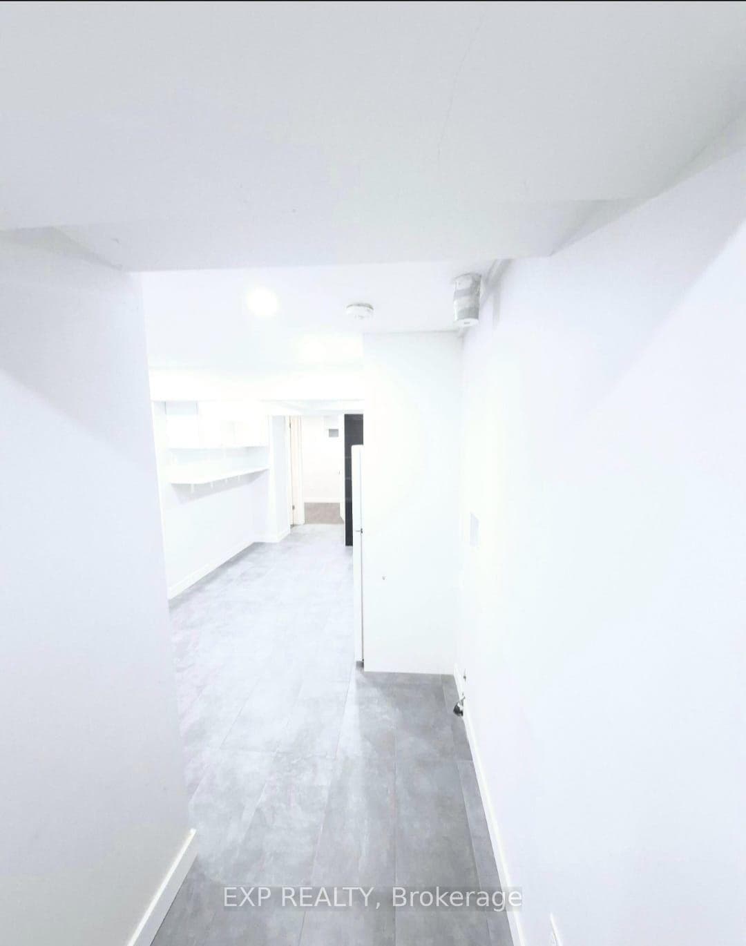 1266 Northmount Street photo 2