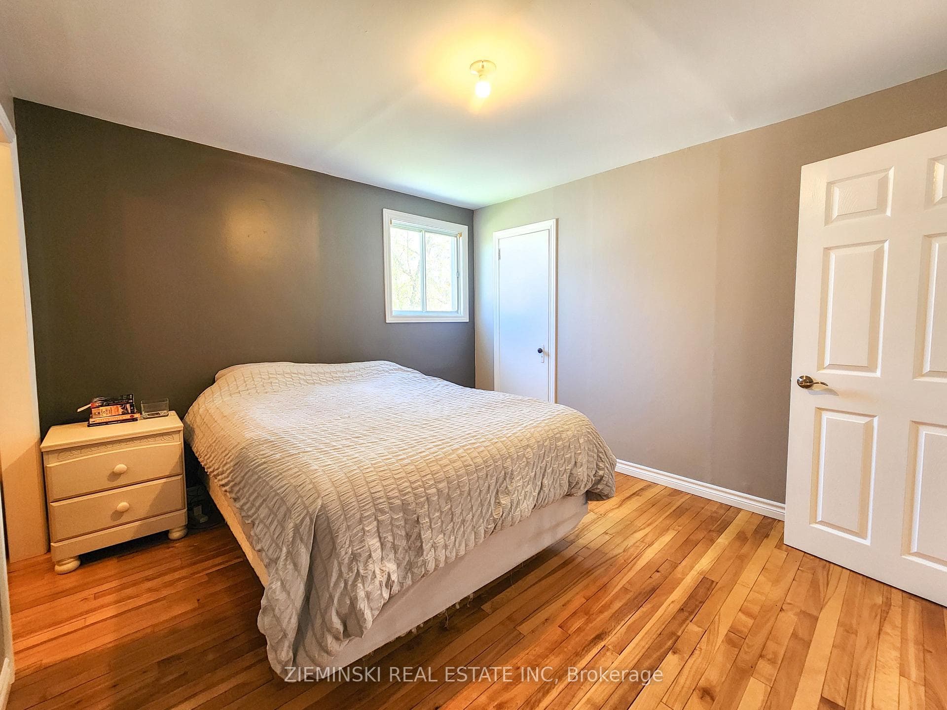 120 Devonshire Avenue photo 12