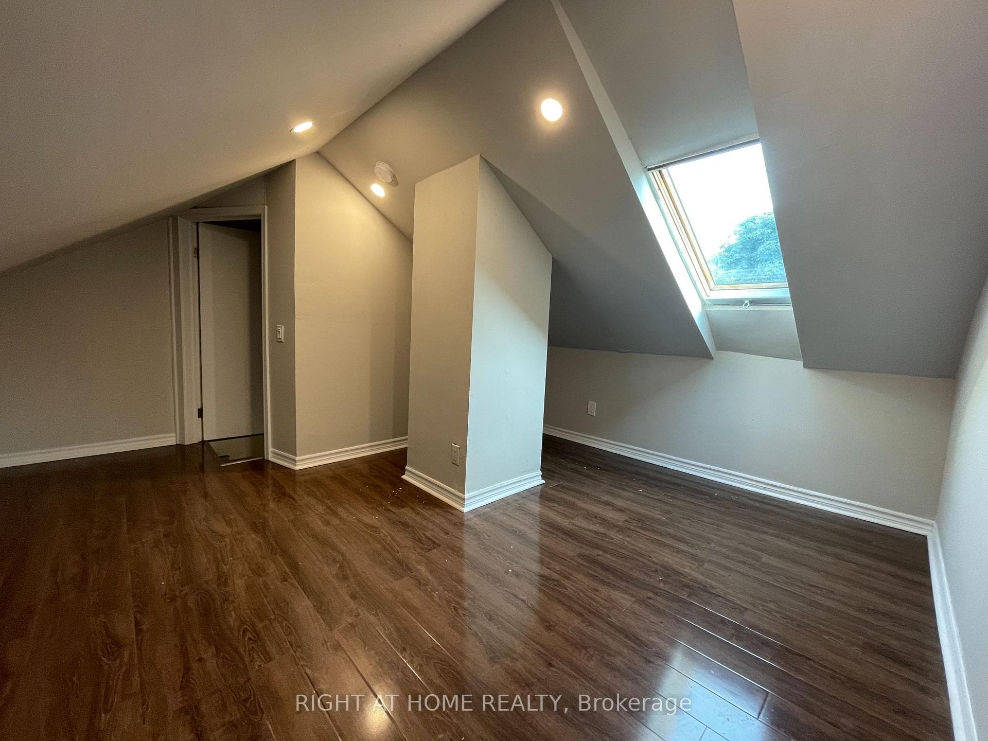 71 Cecil Street Unit 2 photo 4
