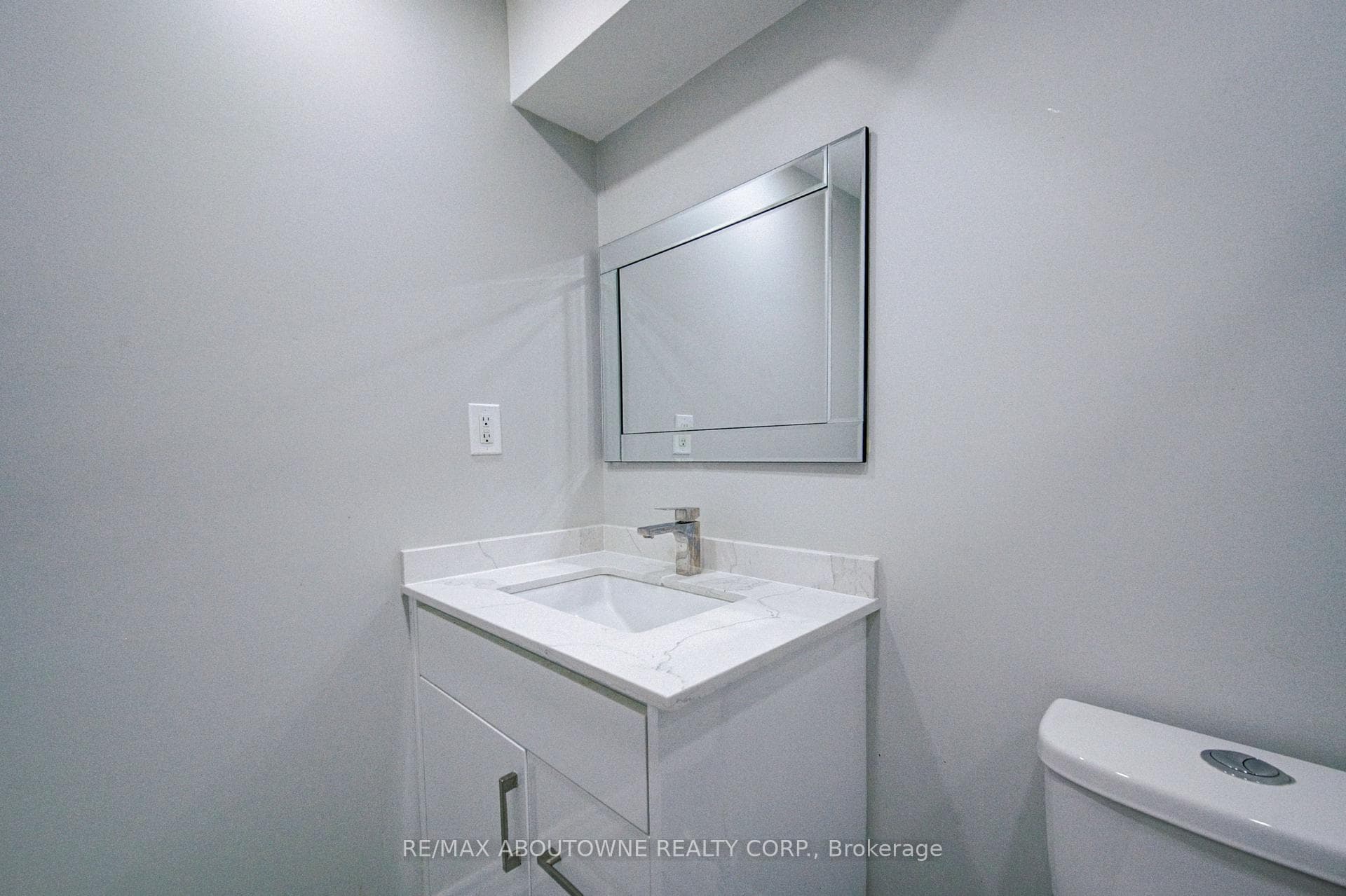 1140 Avondale Drive photo 32