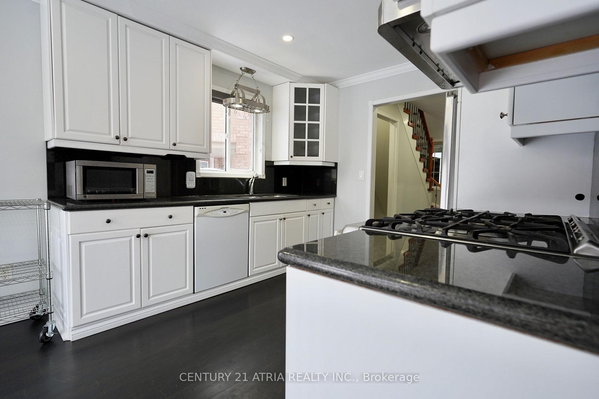 5599 Brenchley Avenue photo 12