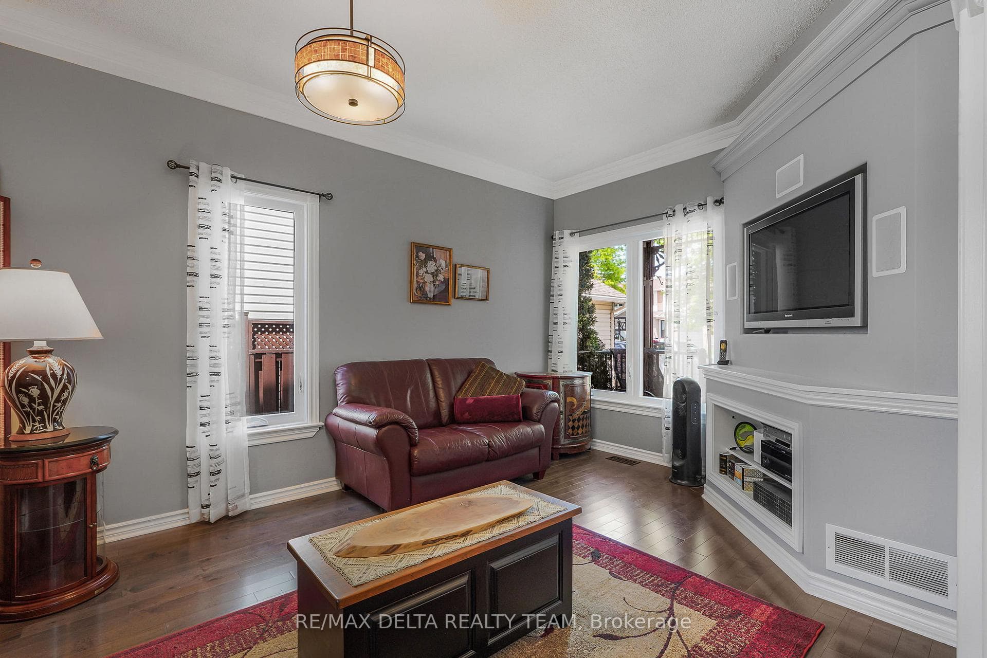 2040 Sunland Drive photo 9