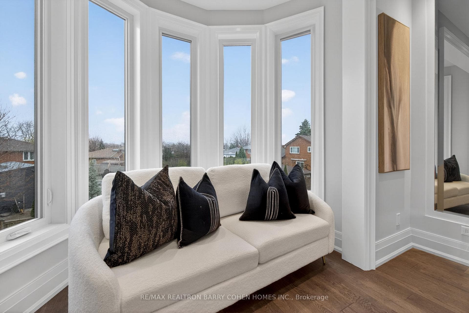 321 Morden Road photo 33